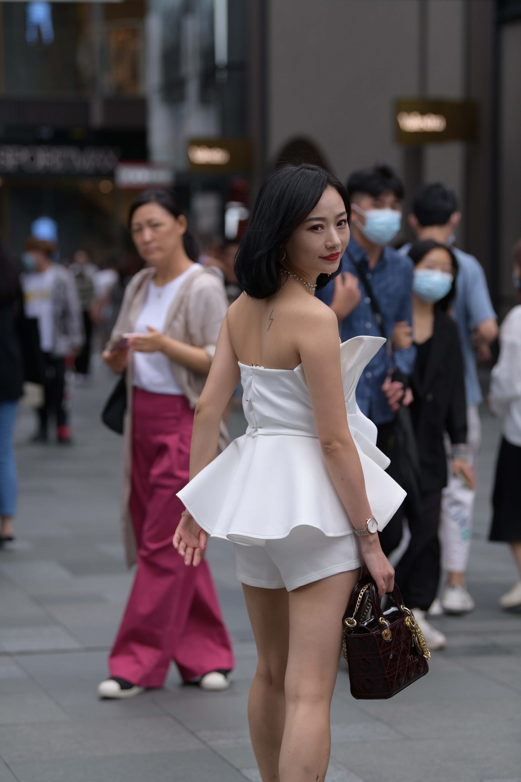 GS-K191 性感抹胸短发少妇 【31P 696M】