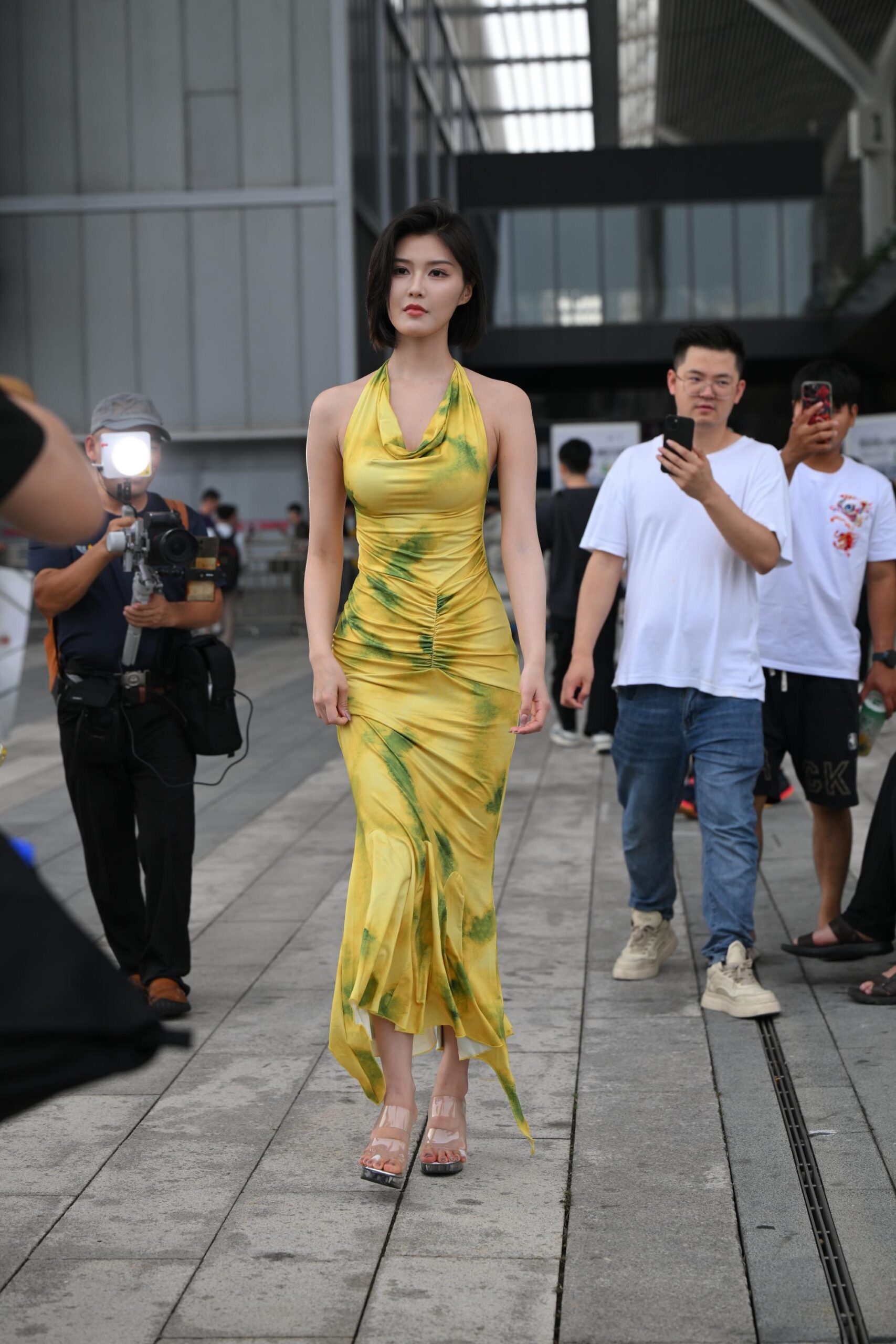 No.9618 淡雅黄色长裙（程儿） [88P-1.42GB]