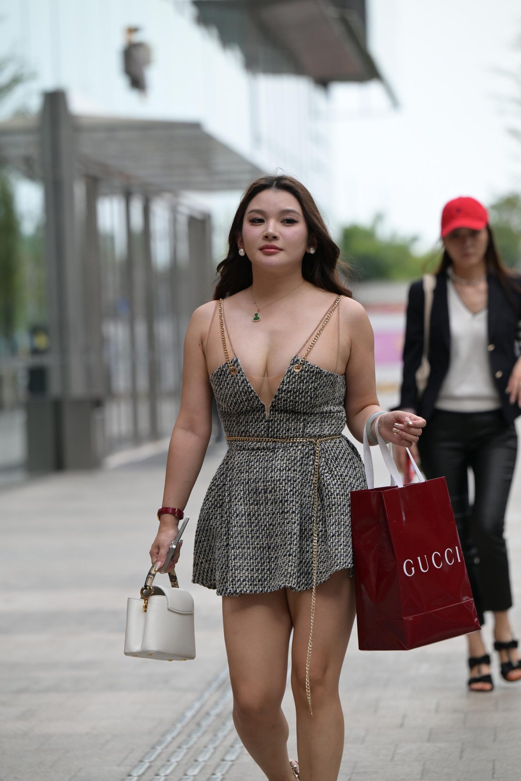 No.9663 性感丰腴小姐姐 [154P-3.26GB]