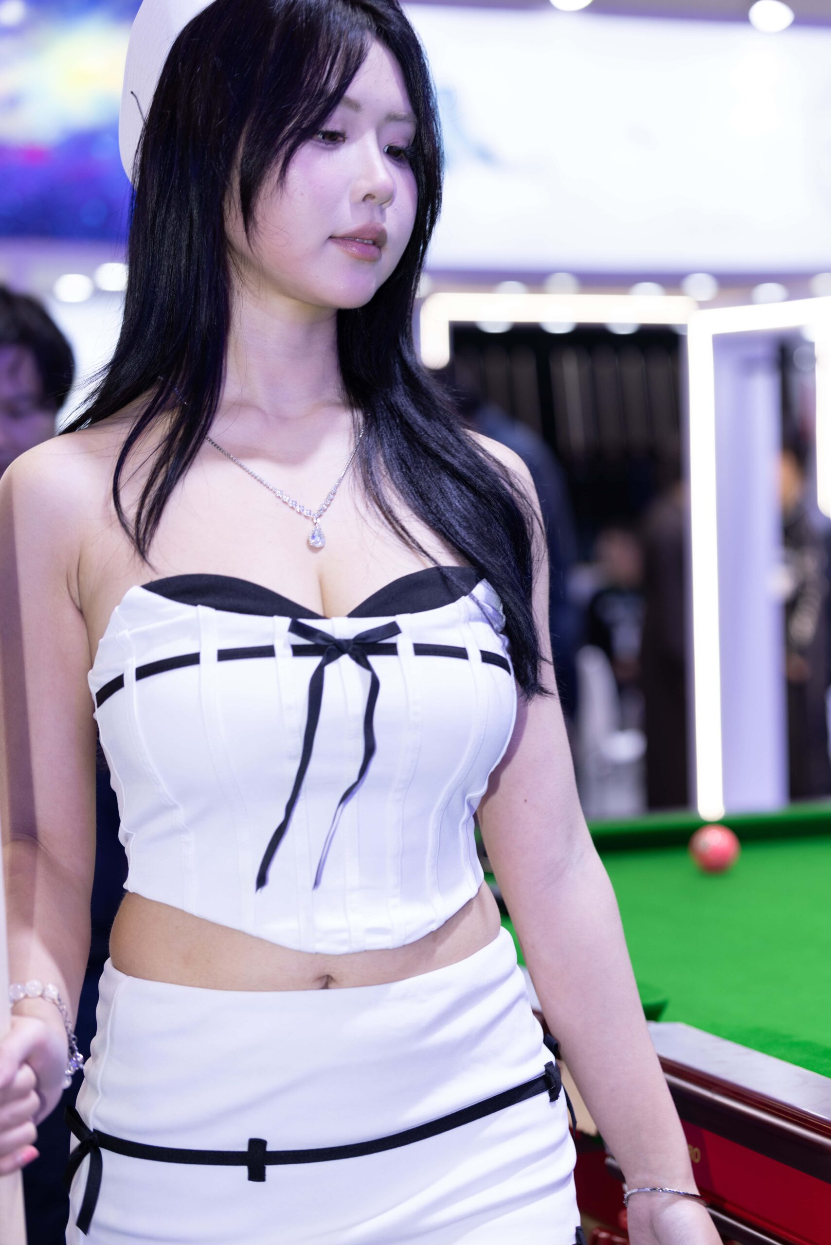 GS-X790  杭州台球展-小模特KK不吃鱼的春光美腿 【104P  810M】