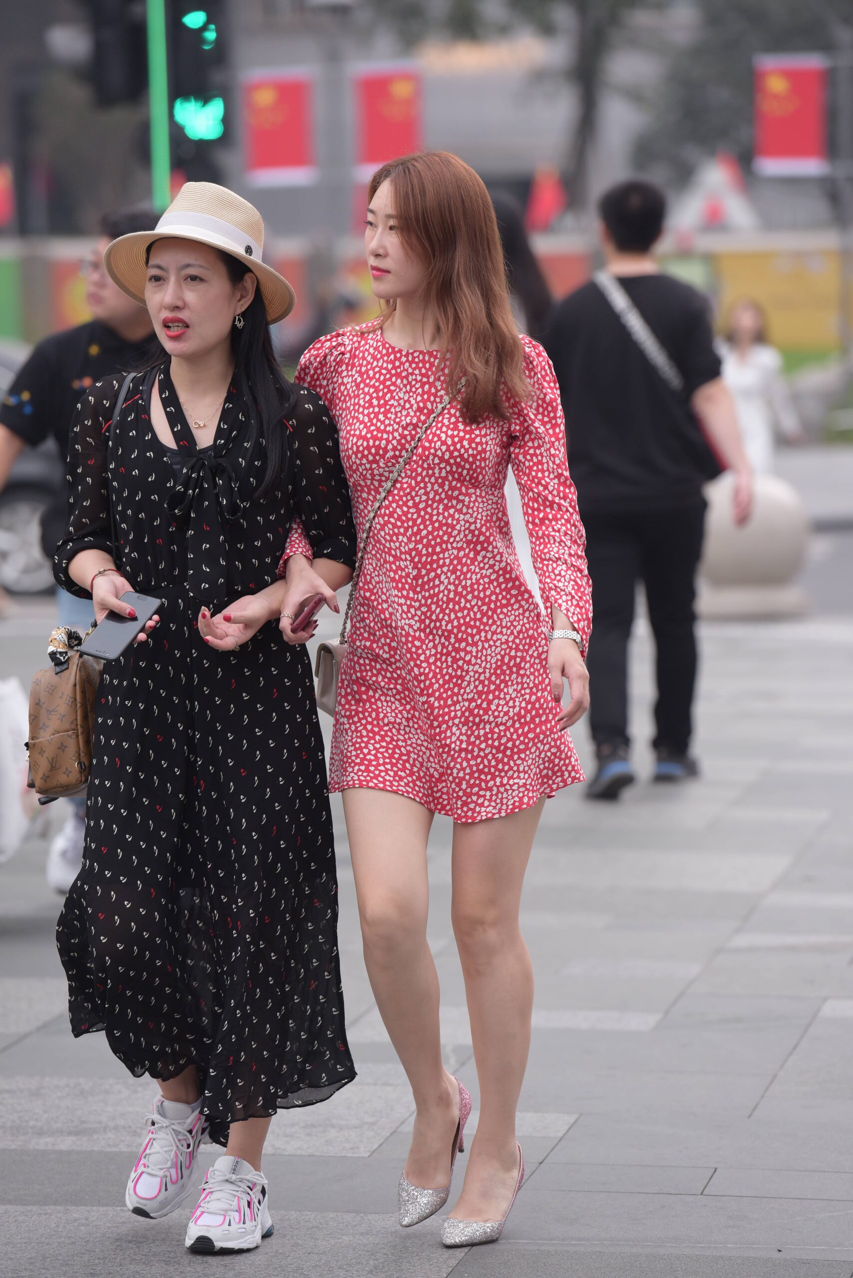 GS-K138  连衣裙少妇 【43P  832M】