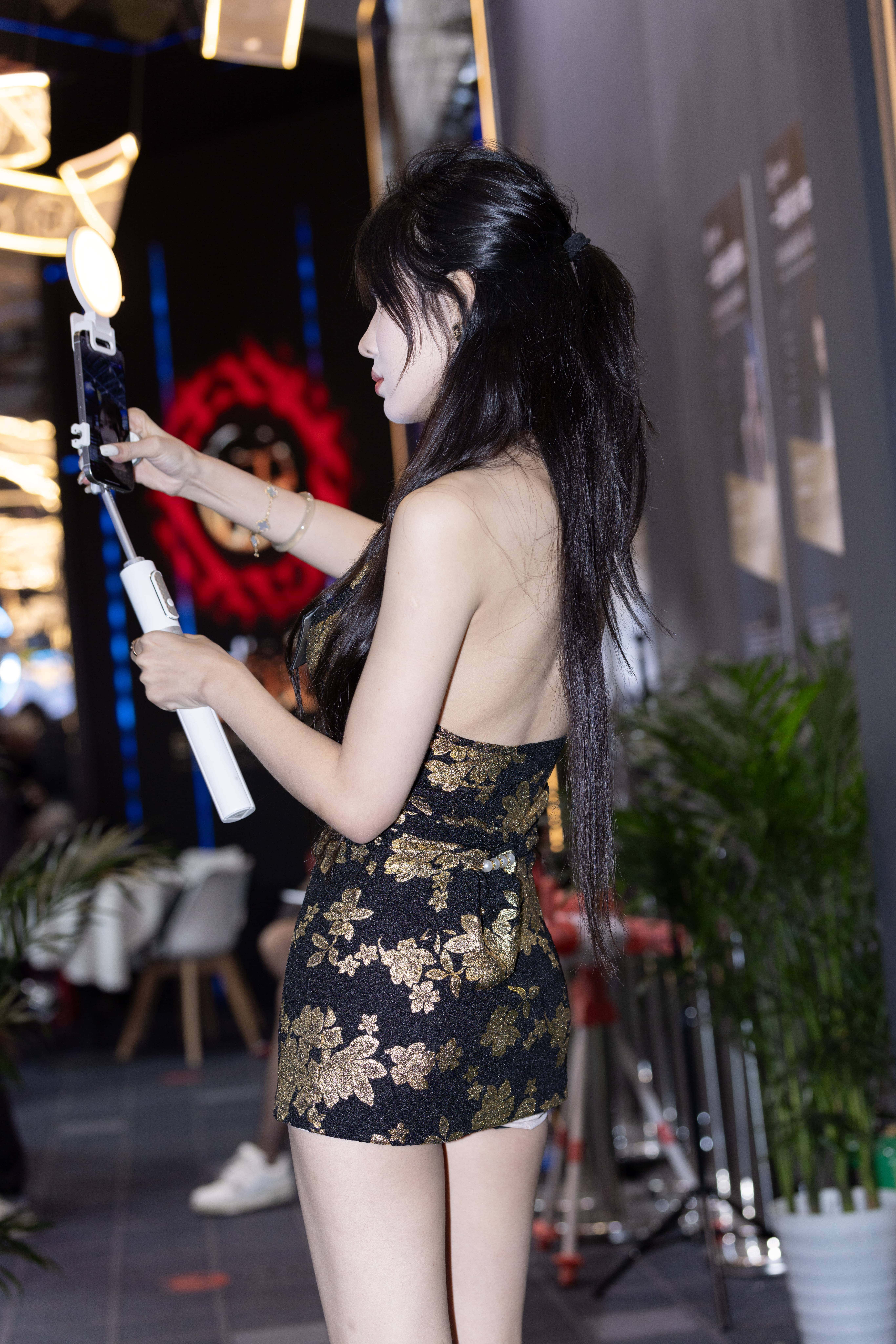 No.9836 肤白貌美小姐姐 [140P-1.35GB]