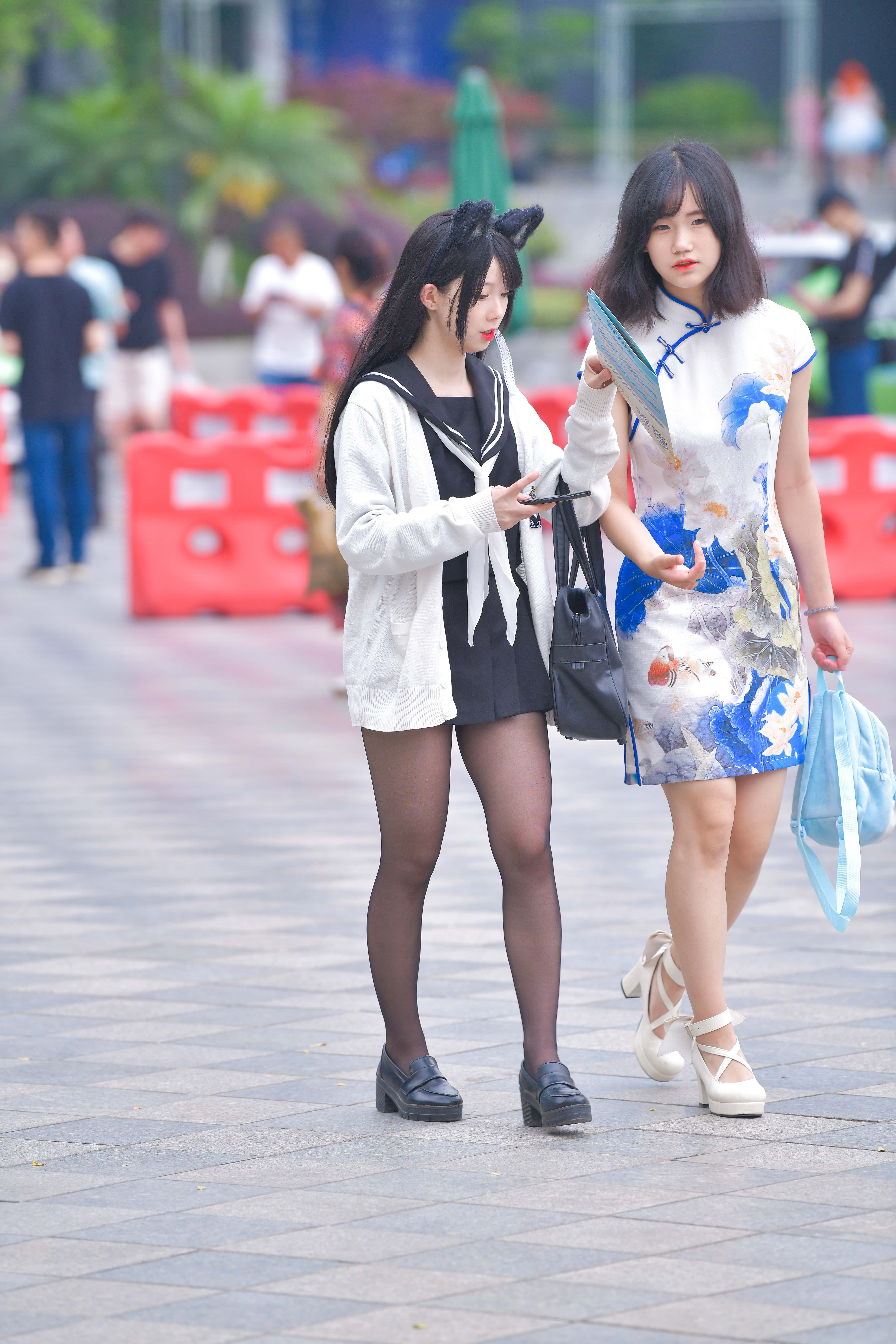 GS-K209 嫩腿，黑丝女孩 【50P  450M】