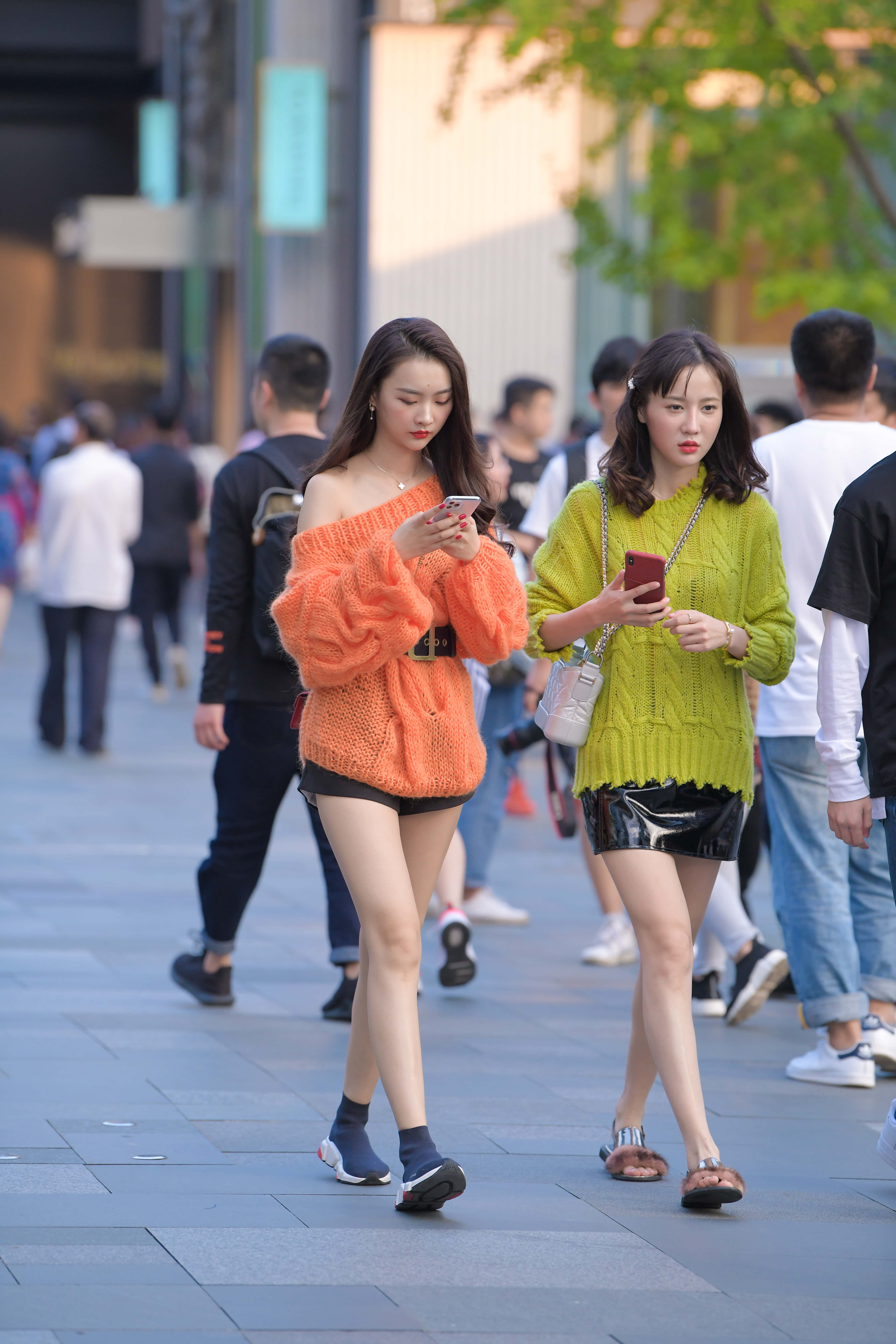 GS-K217 倆闺蜜，老规矩，选一个 【37P 535M】