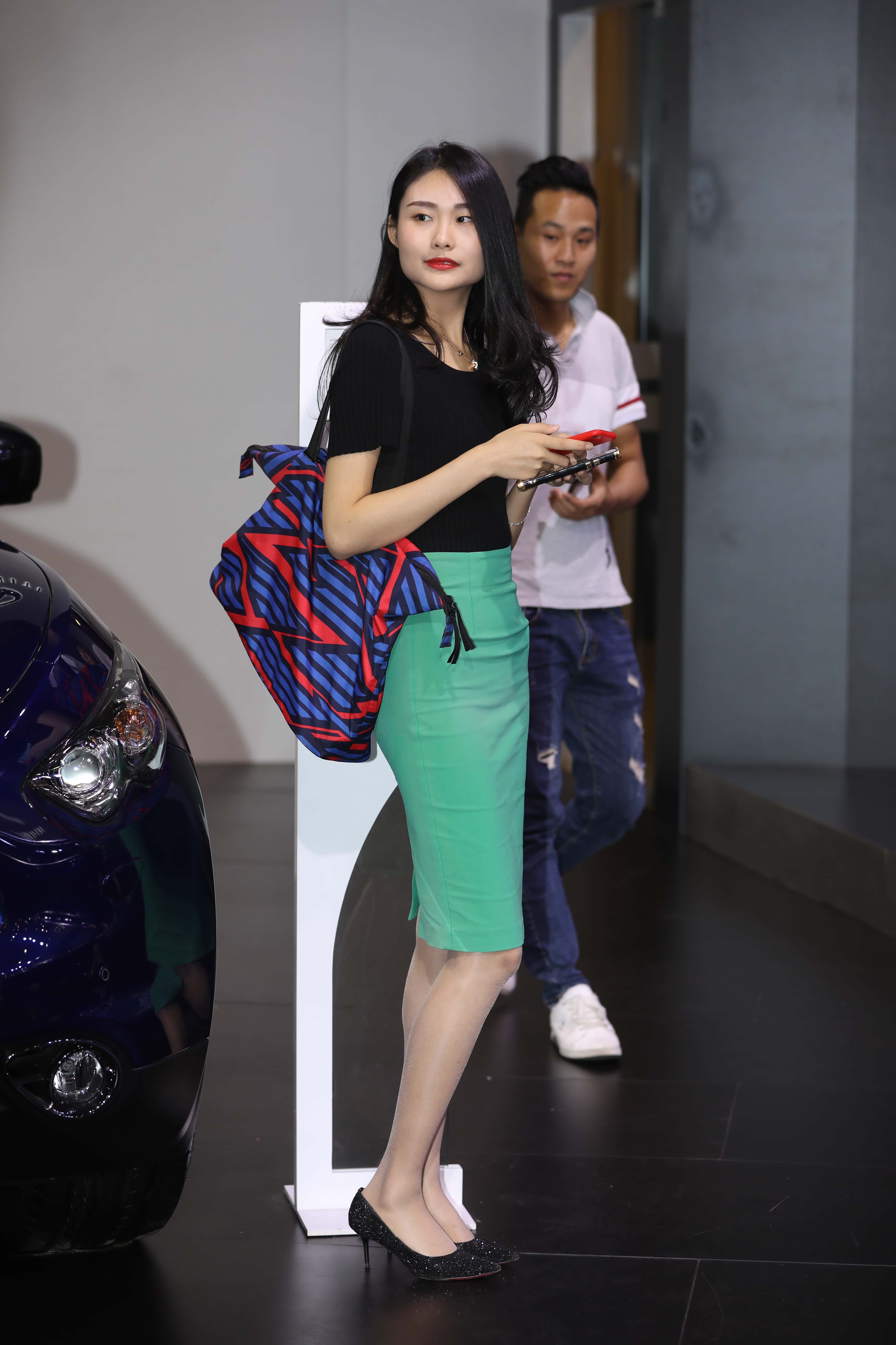 GS-K226 极品大长腿肉丝美女小姐姐 【62P 430M】