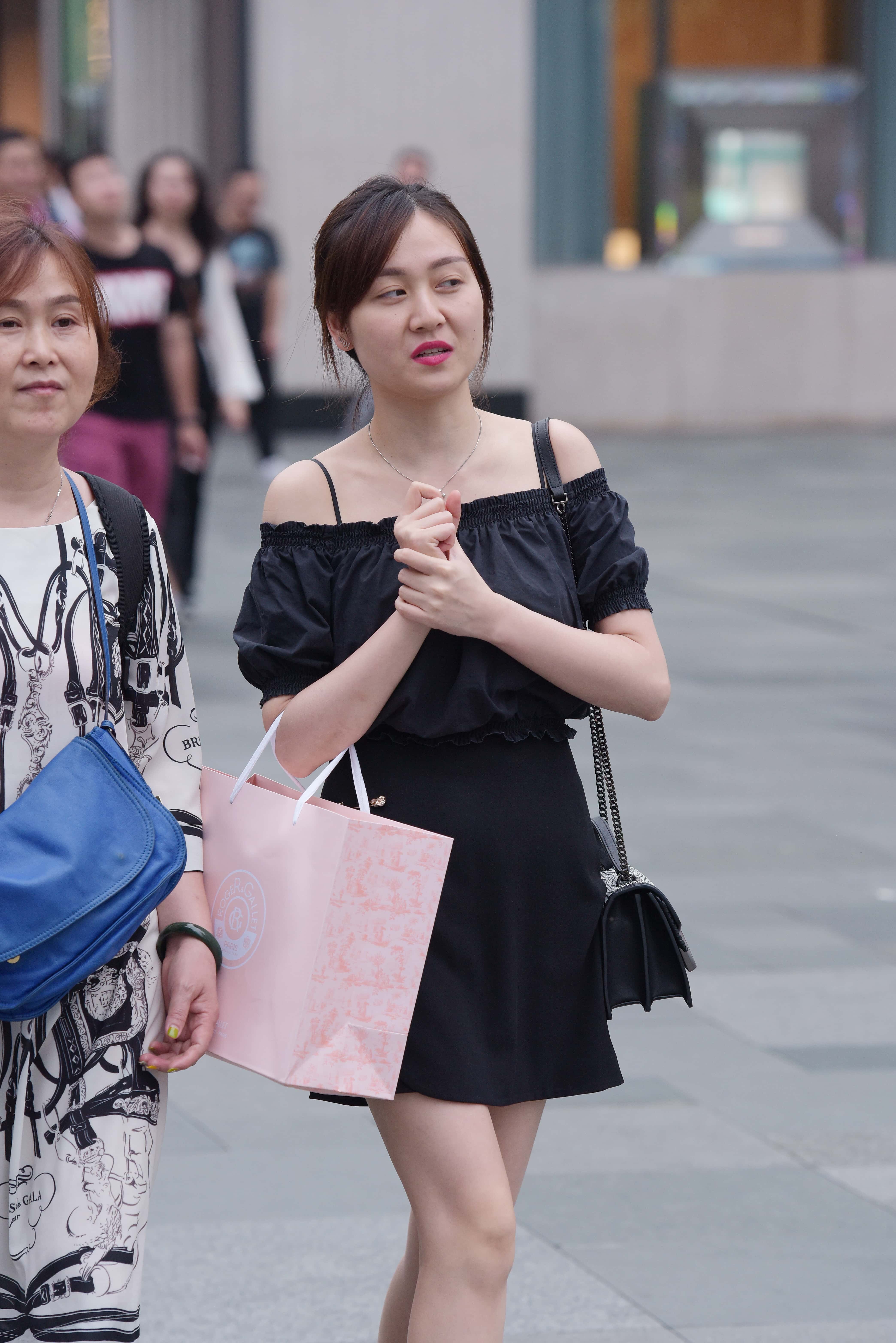 GS-K227 黑色连衣裙 【29P 539M】