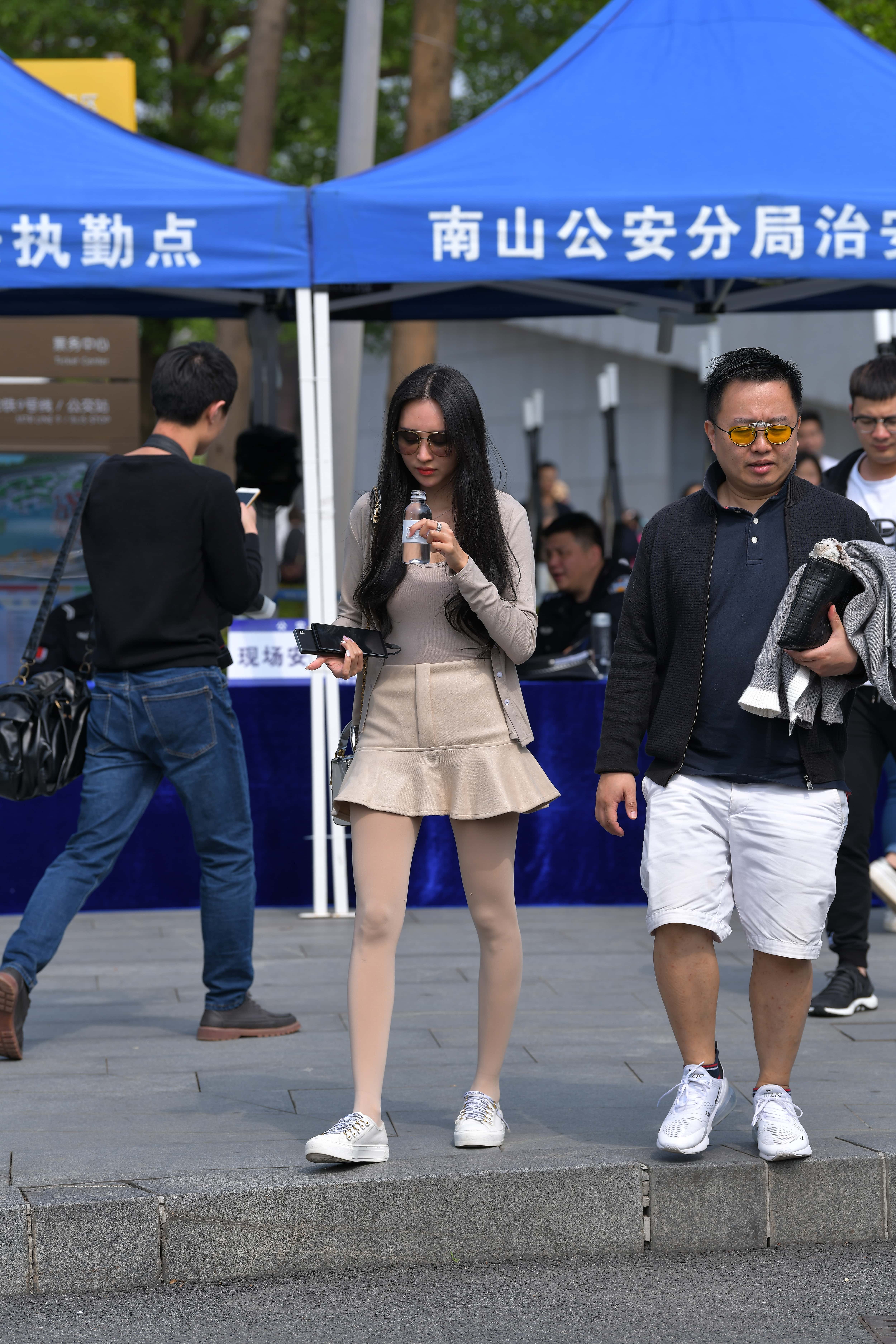 GS-K264 短裙，肉丝，小白鞋美女 【31P 449M】