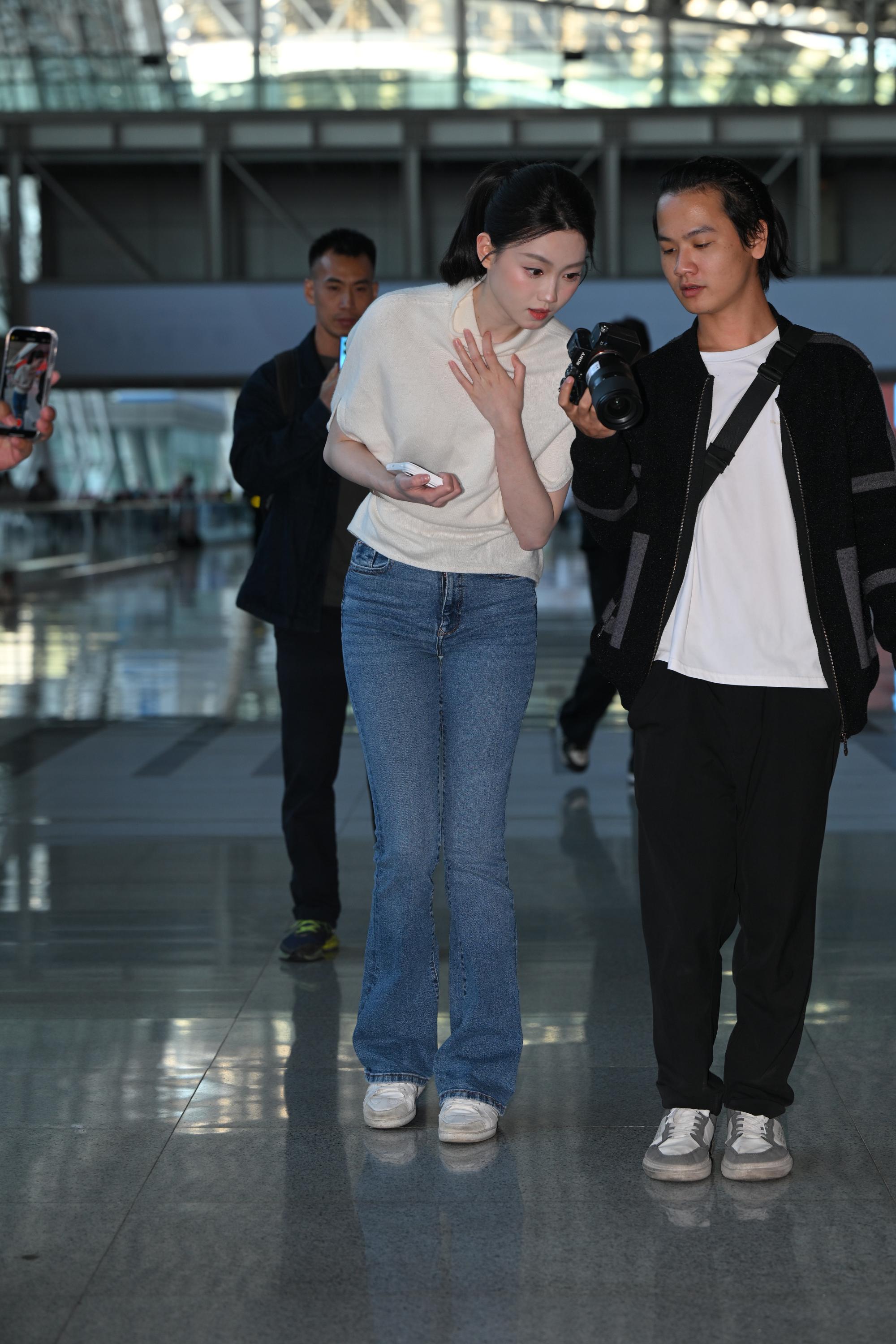 GS-X845 刘诗淇穿牛仔裤太好看了吧 【117P1V 10.51G】