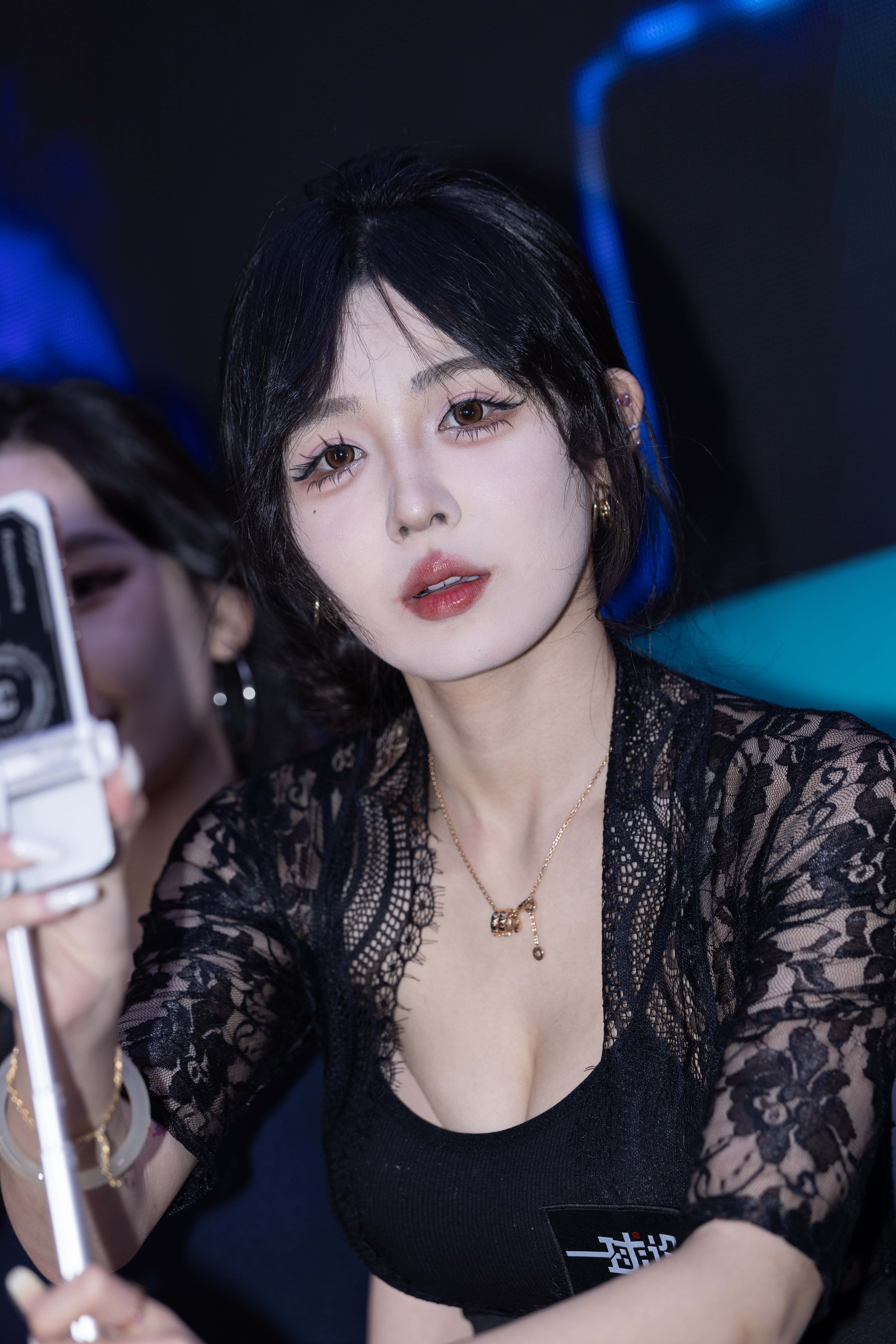 No.9828 黑色性感主播 [96P-767MB]