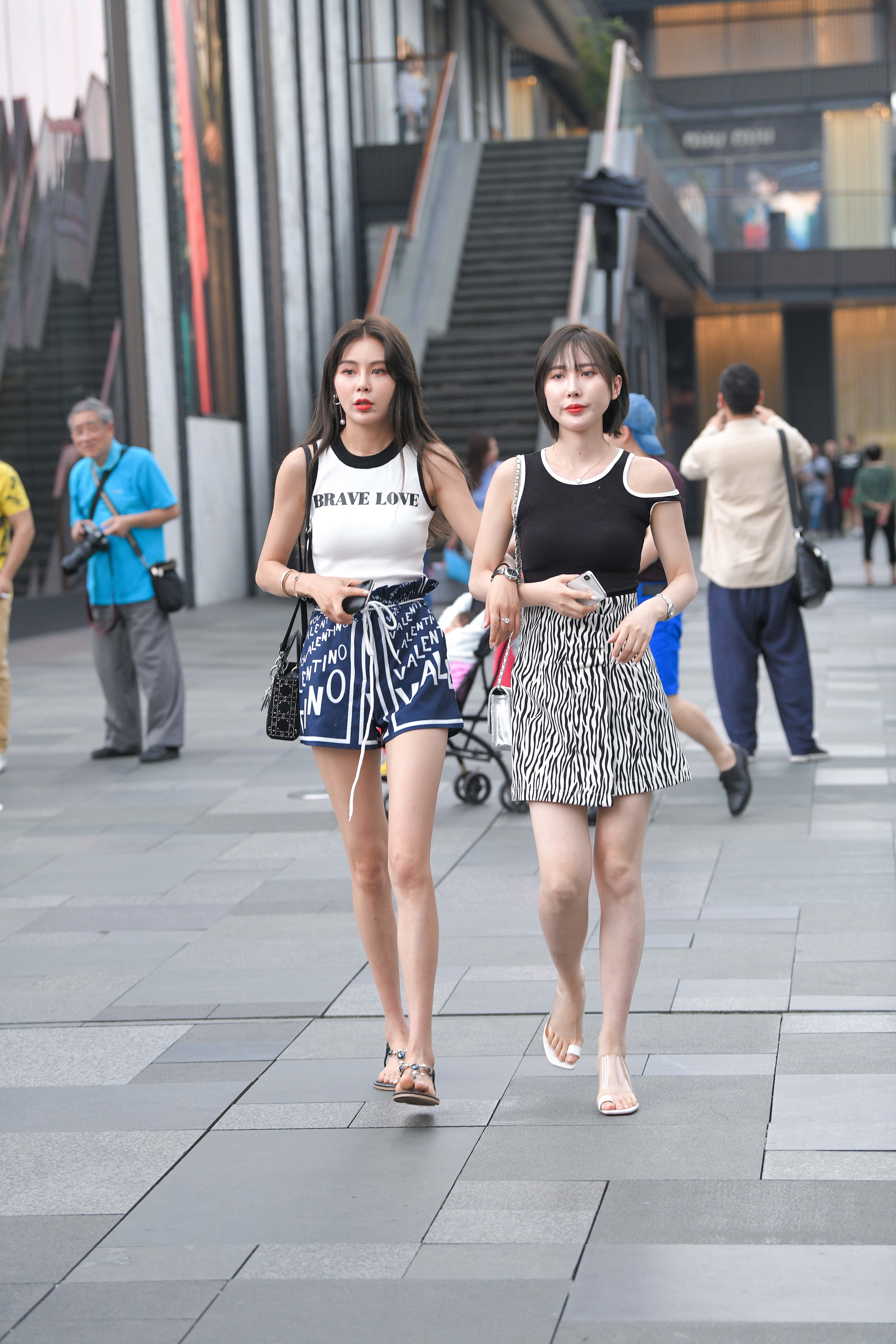 GS-K240 这双腿够长的 【57P  1.18G】