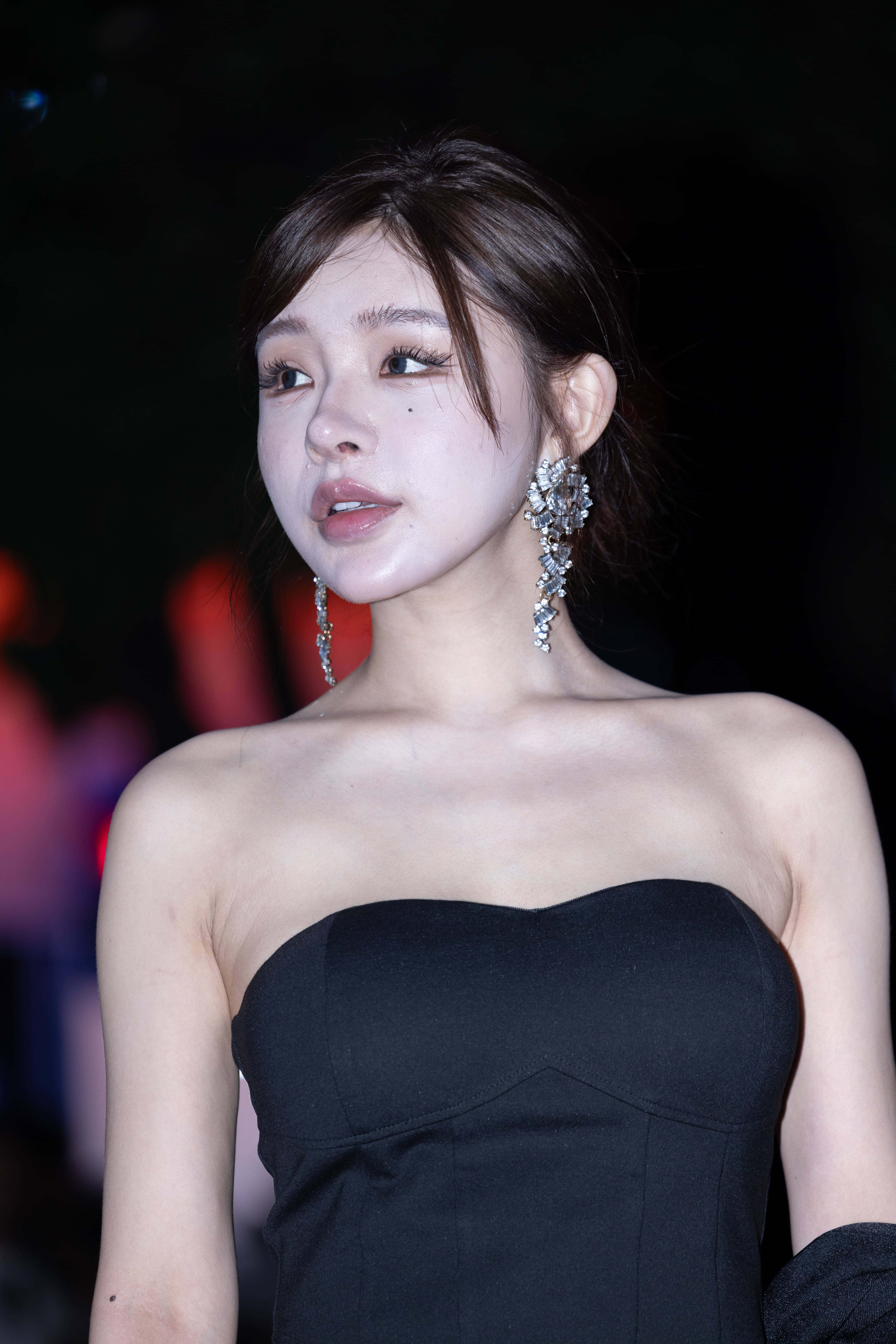 No.9838 黑色抹胸裙 [136P-1.02GB]