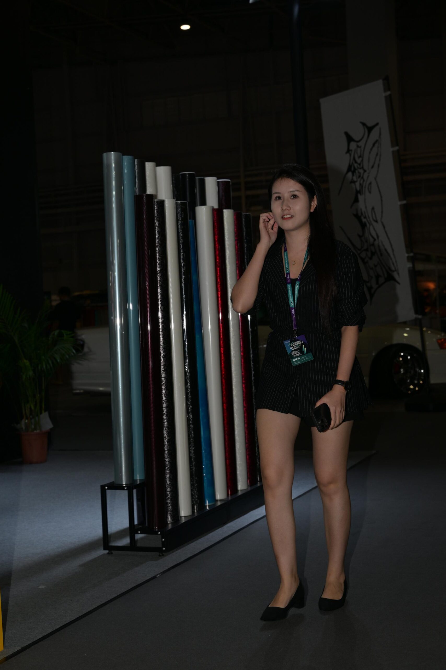 No.9749 气质美女主播 [70P-1.45GB]