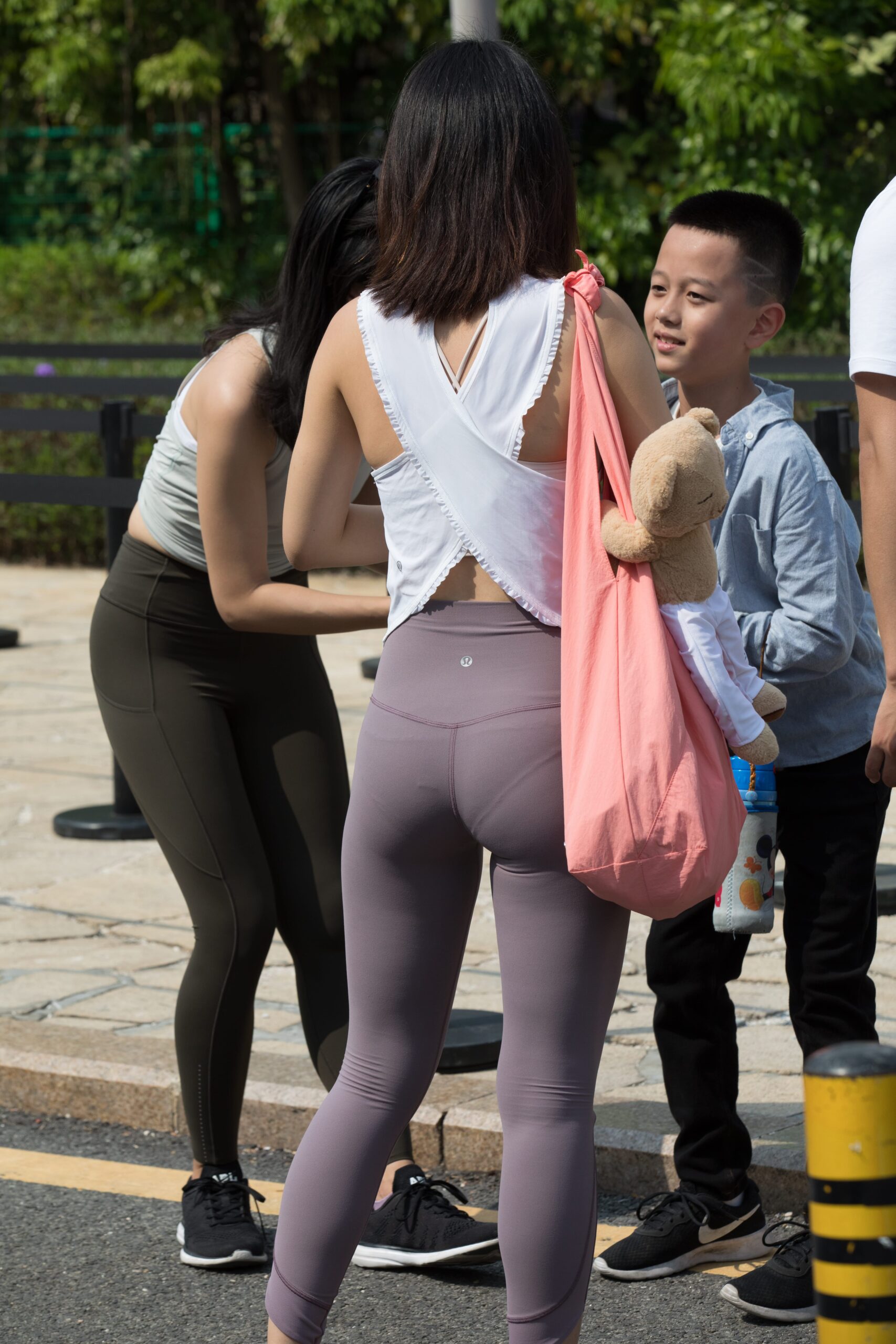 GS-X840  身材紧致的辣妈   【67P1V  1.07G】