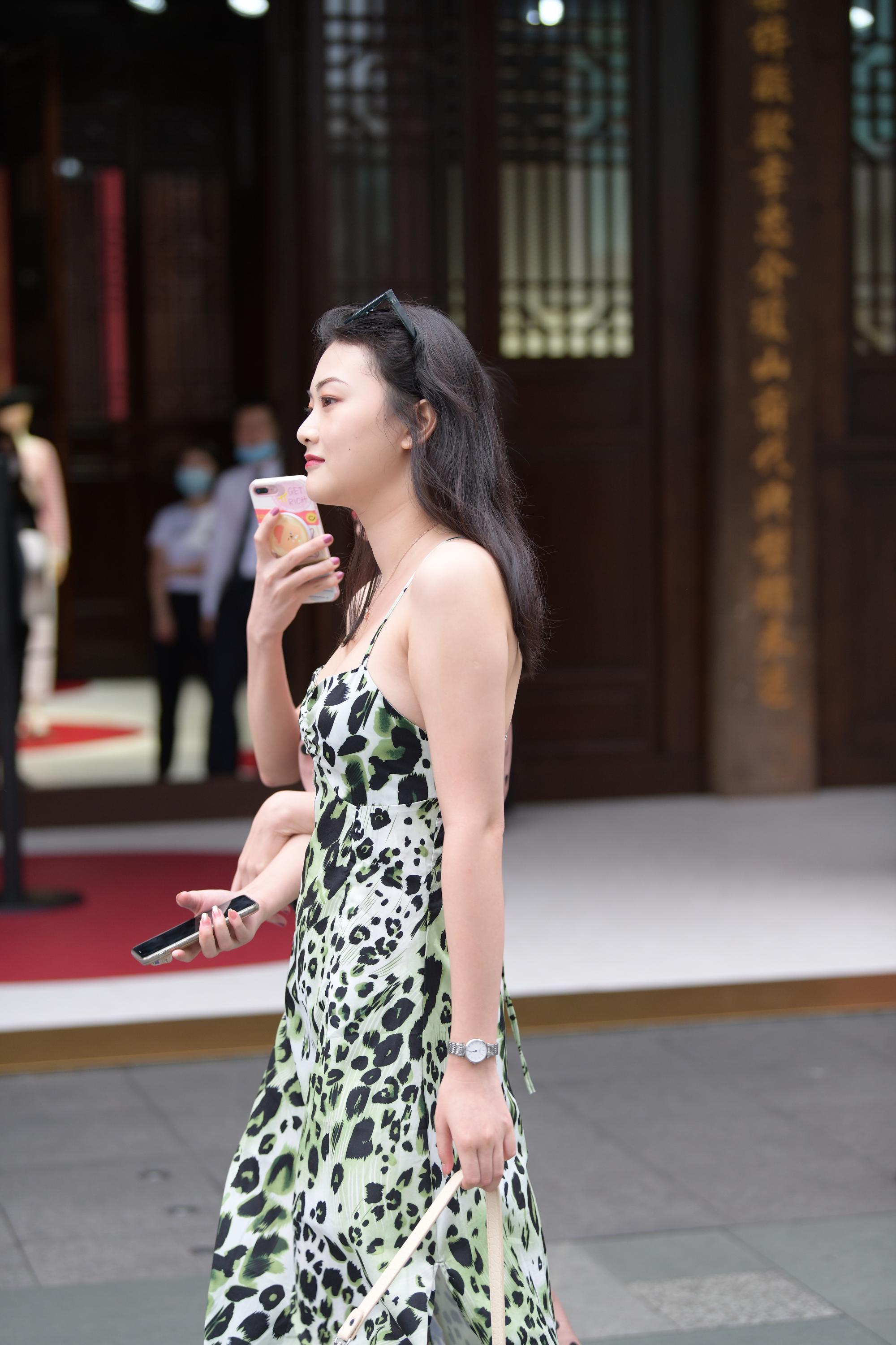 GS-K251 性感吊带裙，丰满的女人 【41P 990M】