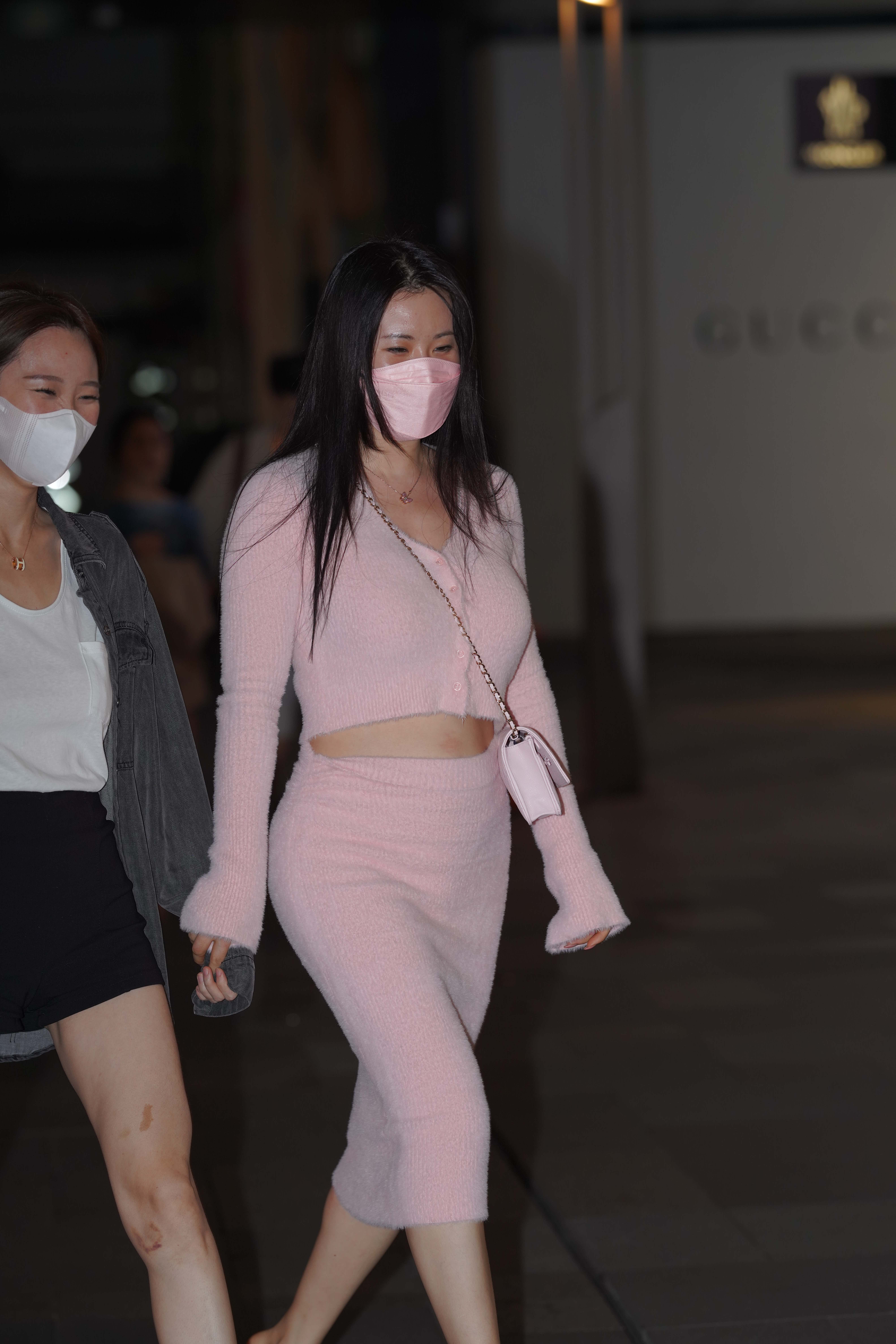 GS-T817  粉色包臀裙美女  【130P  1.99G】