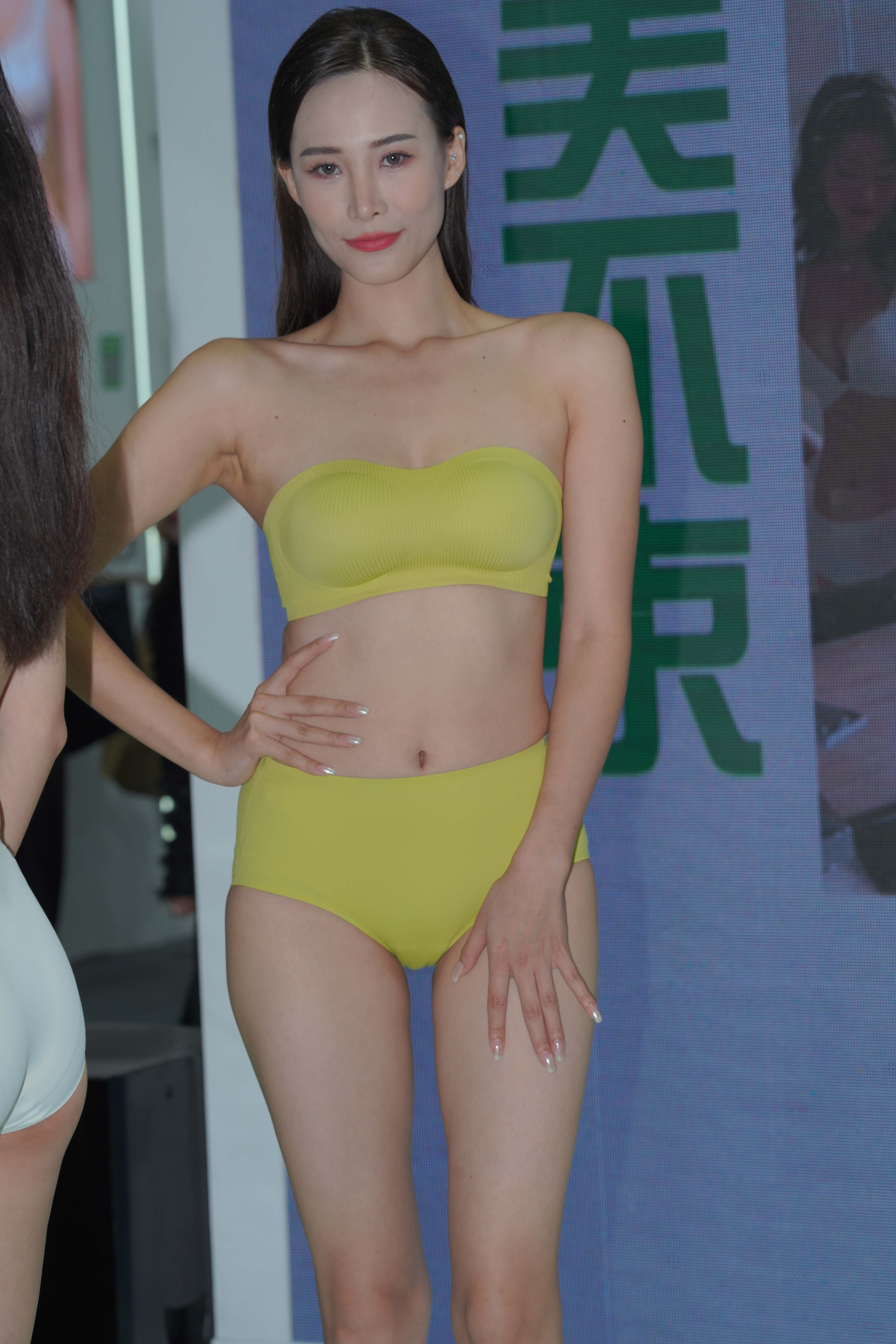 GS-X848 性感内衣秀 【203P 2.60G】