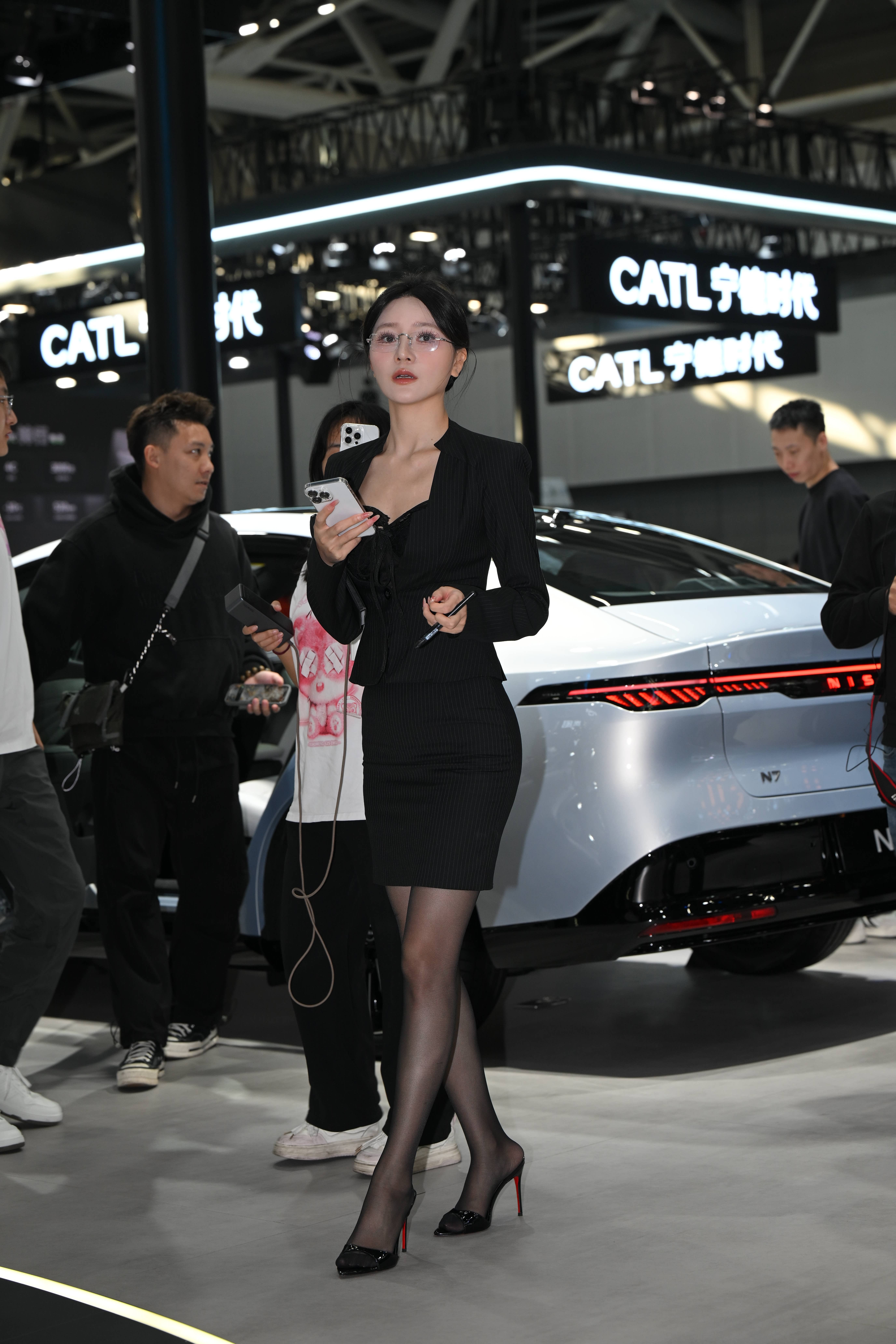 No.9871 你的小君黑丝制服 [136P-2.91GB]