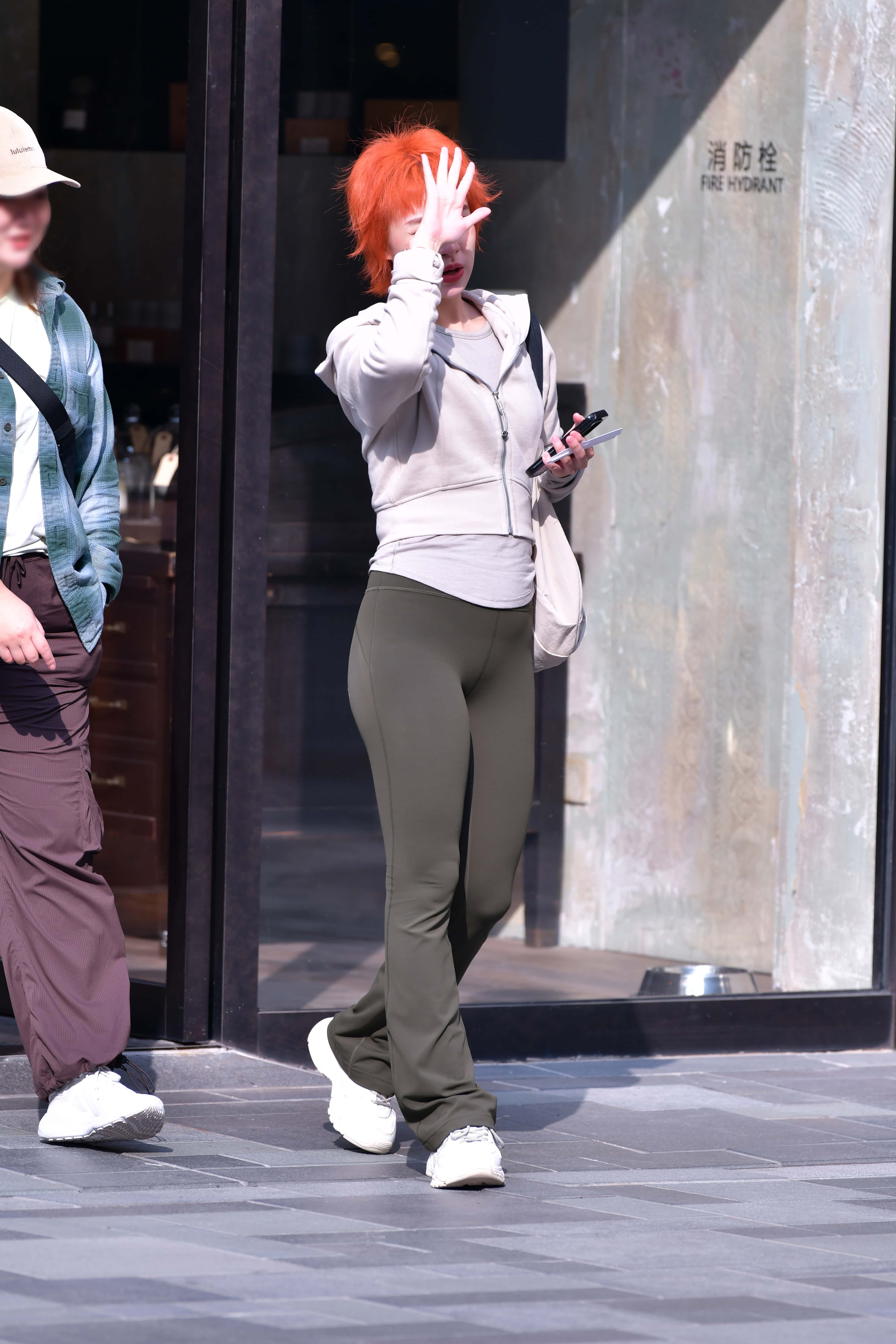 GS-T837  红发绿紧身裤美女 【100P  1.59G】