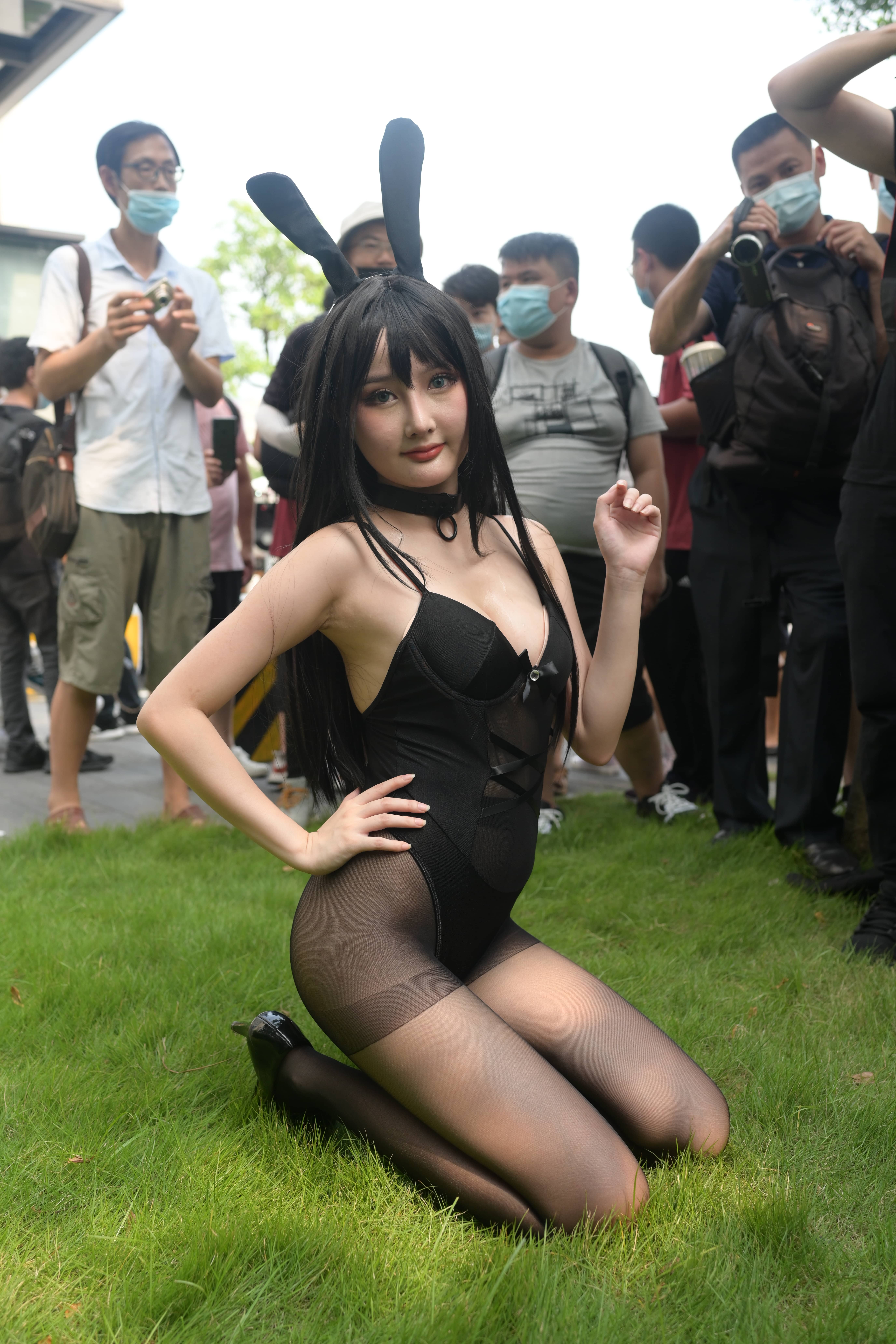 No.9869 可爱黑丝兔 [74P-1.33GB]