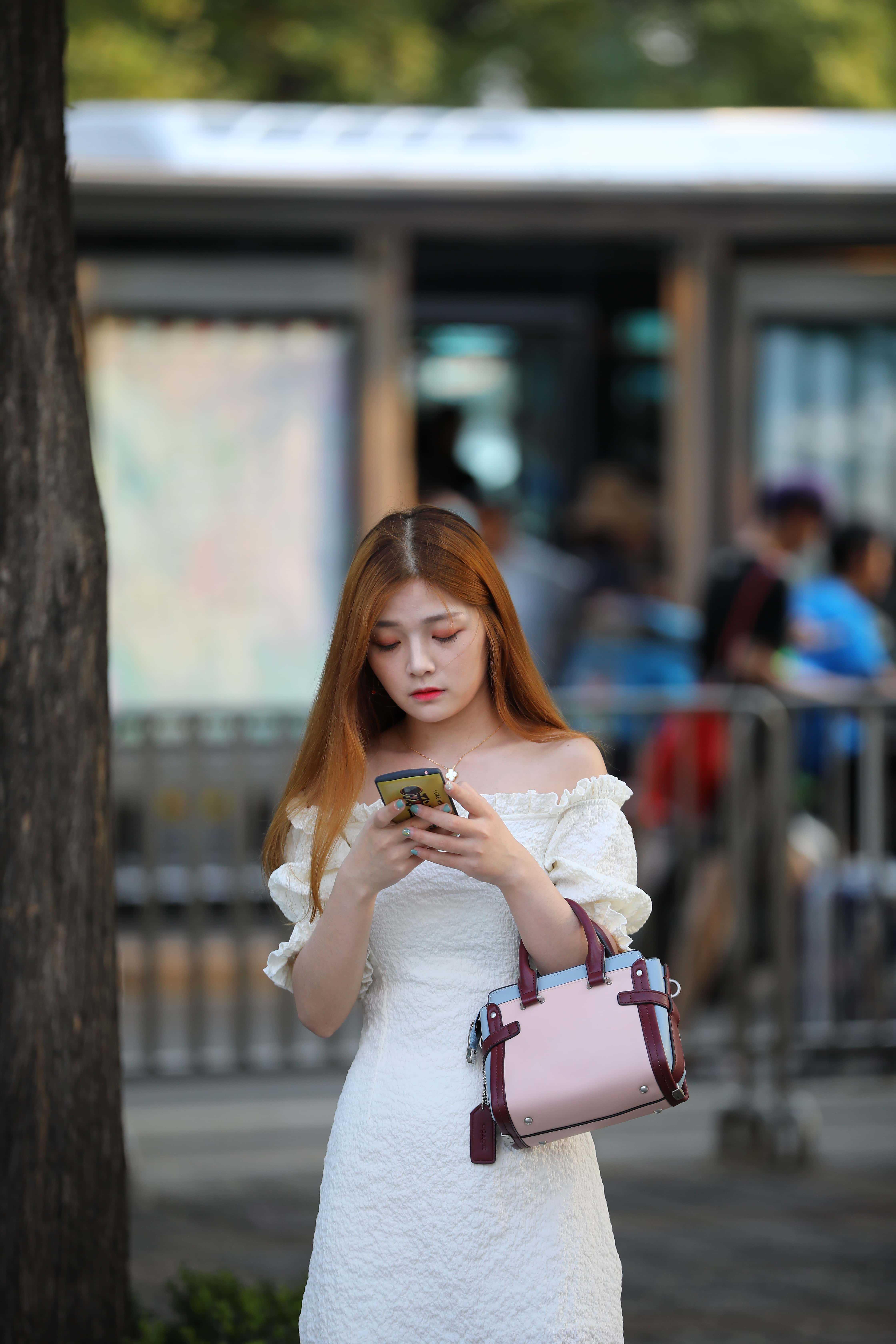 GS-K210 美腿美足白皙小姐姐 【32P 534M】