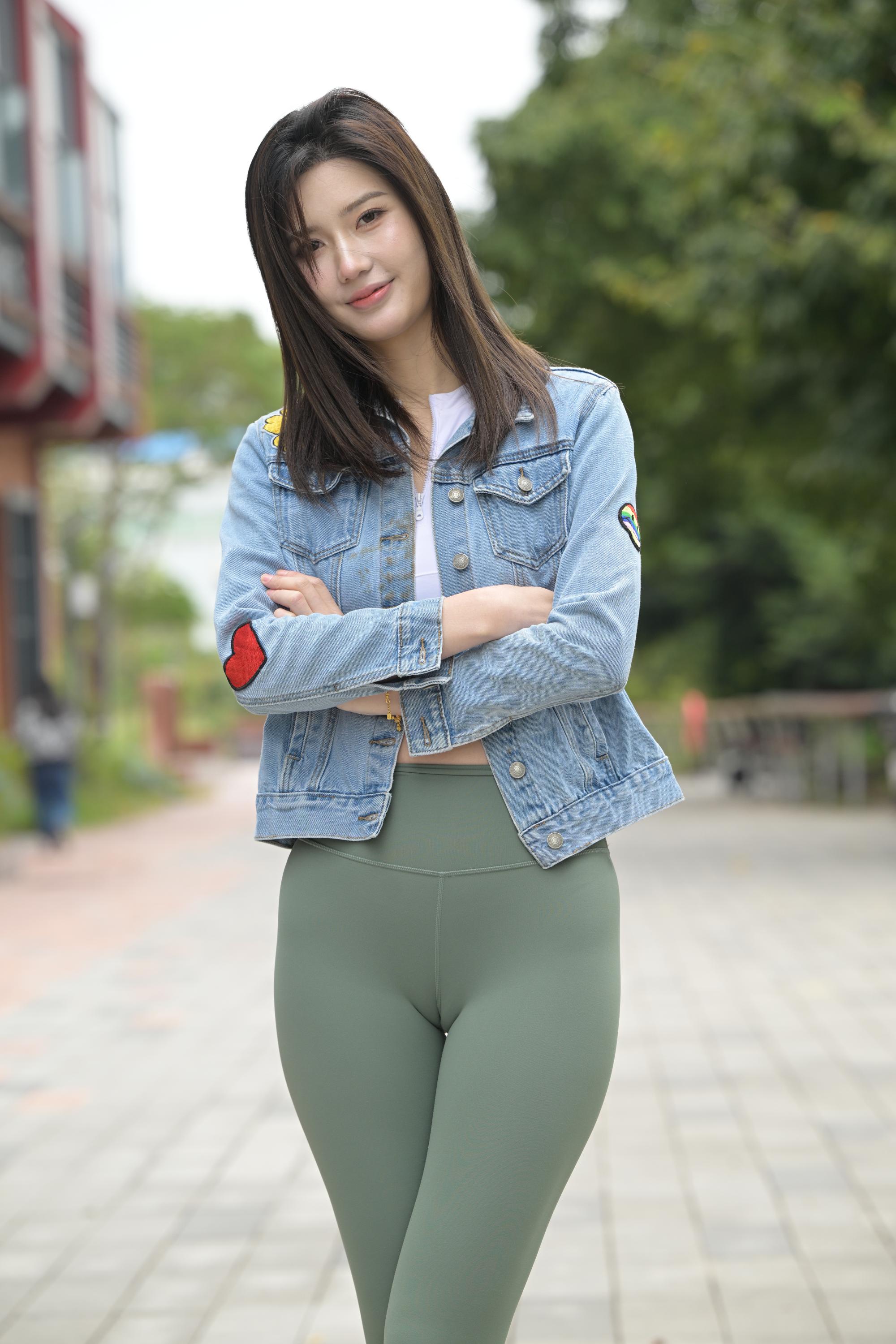 No.9800 一只麋鹿摄影作品 - 长颈鹿也会哭吗？[929P-19.3GB]