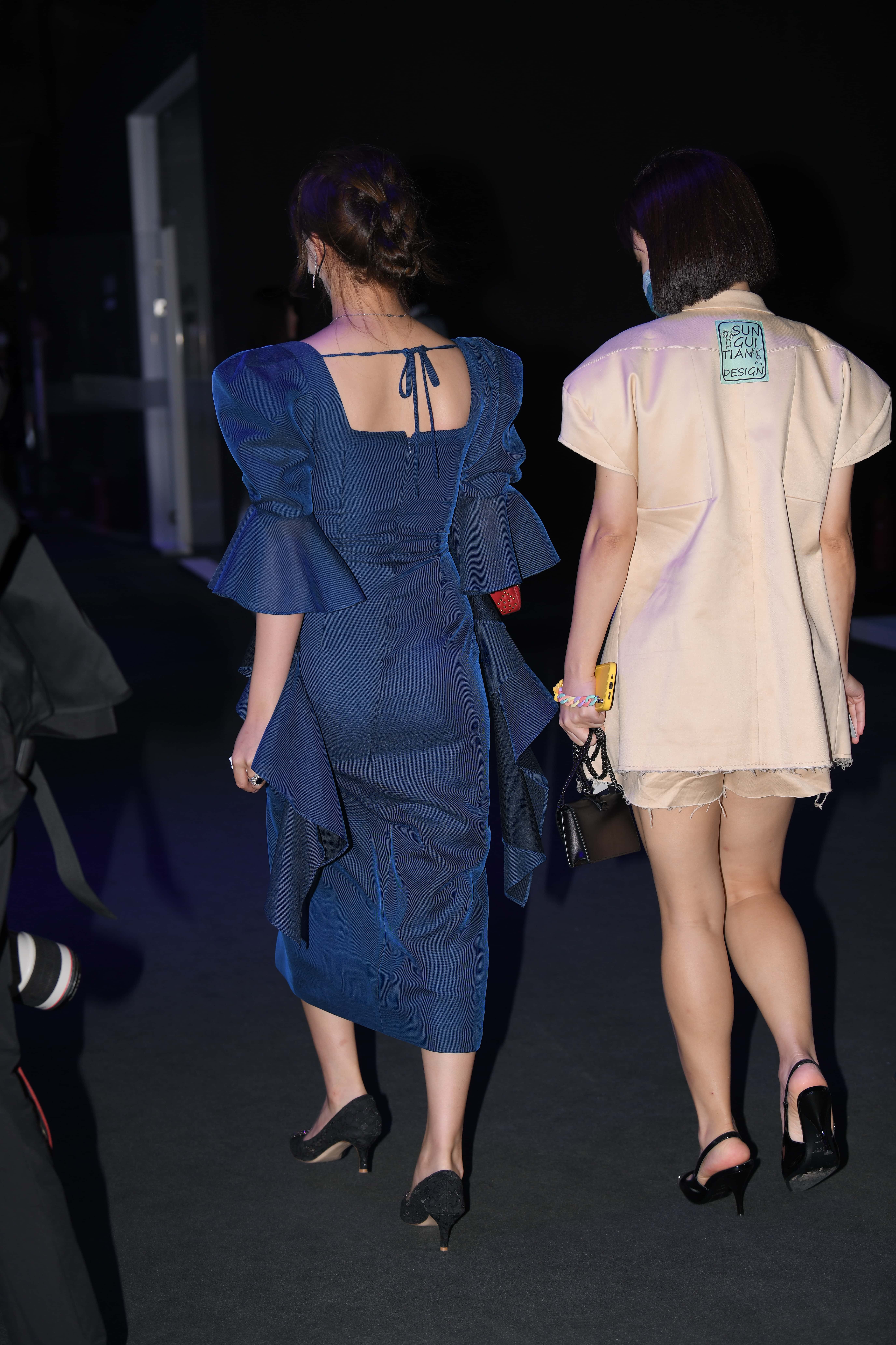 GS-X873 时装周的蓝裙美女 【66P 1.46G】