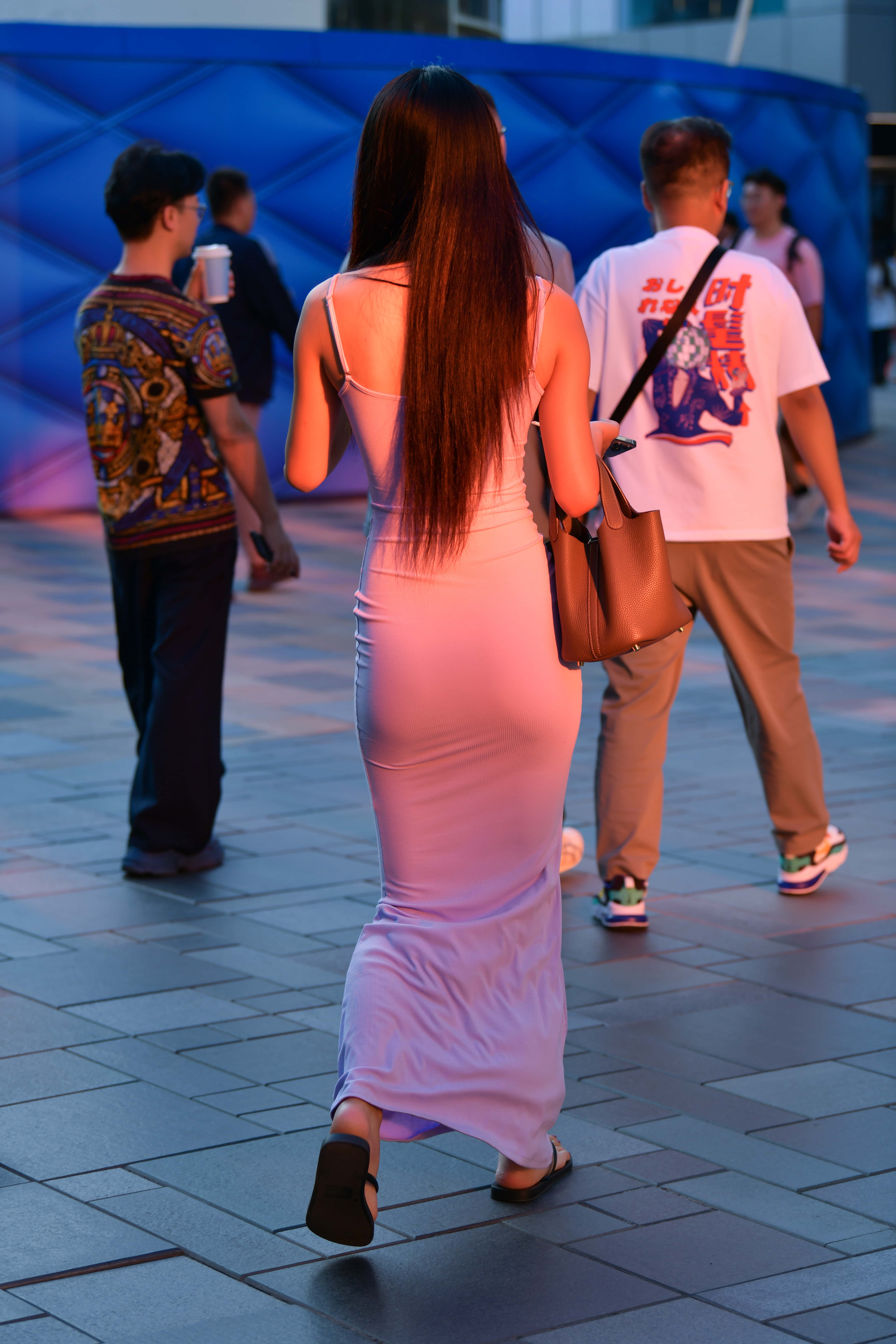 GS-T812  水粉裹身裙美女  【70P   1.30G】