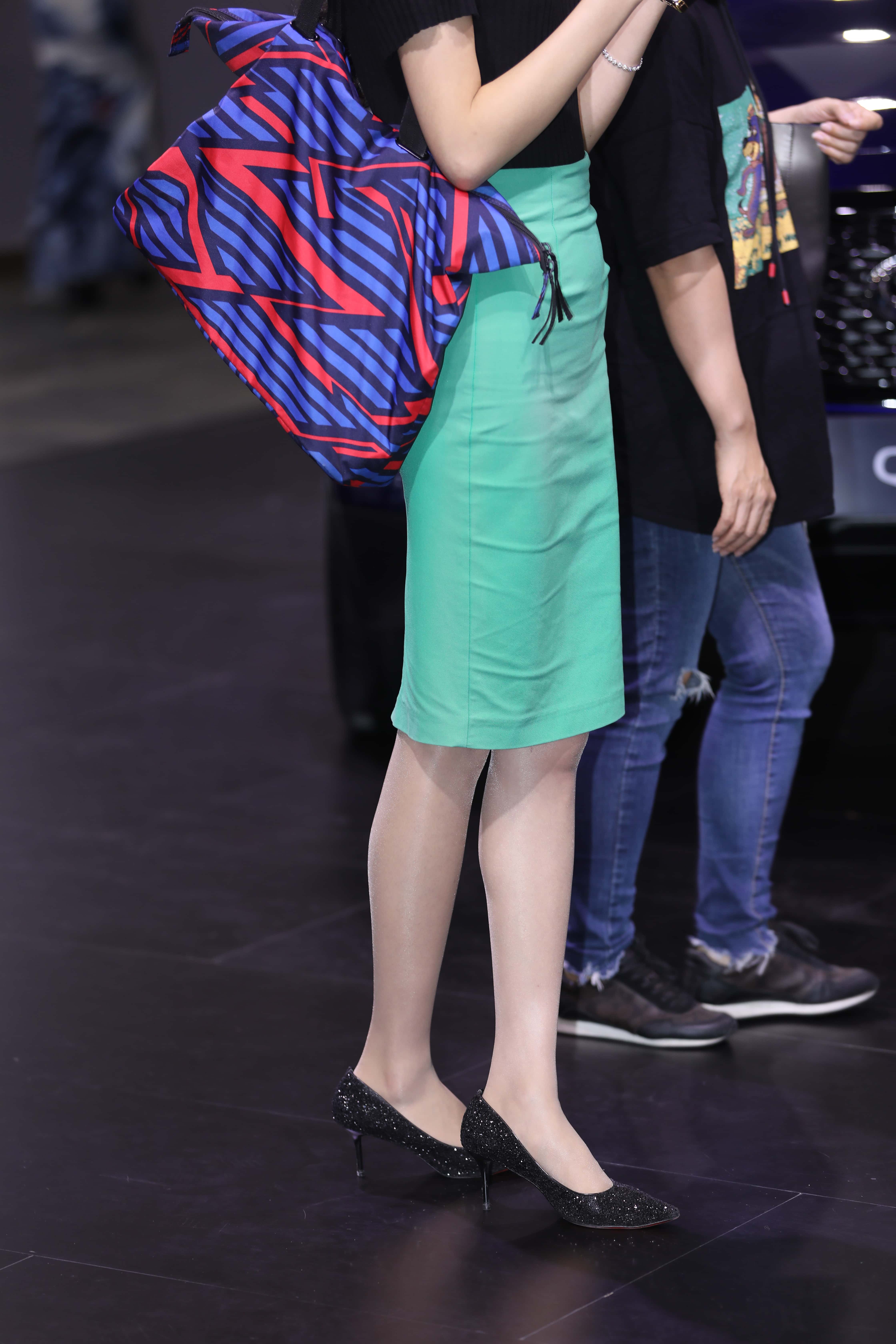 GS-K226 极品大长腿肉丝美女小姐姐 【62P 430M】