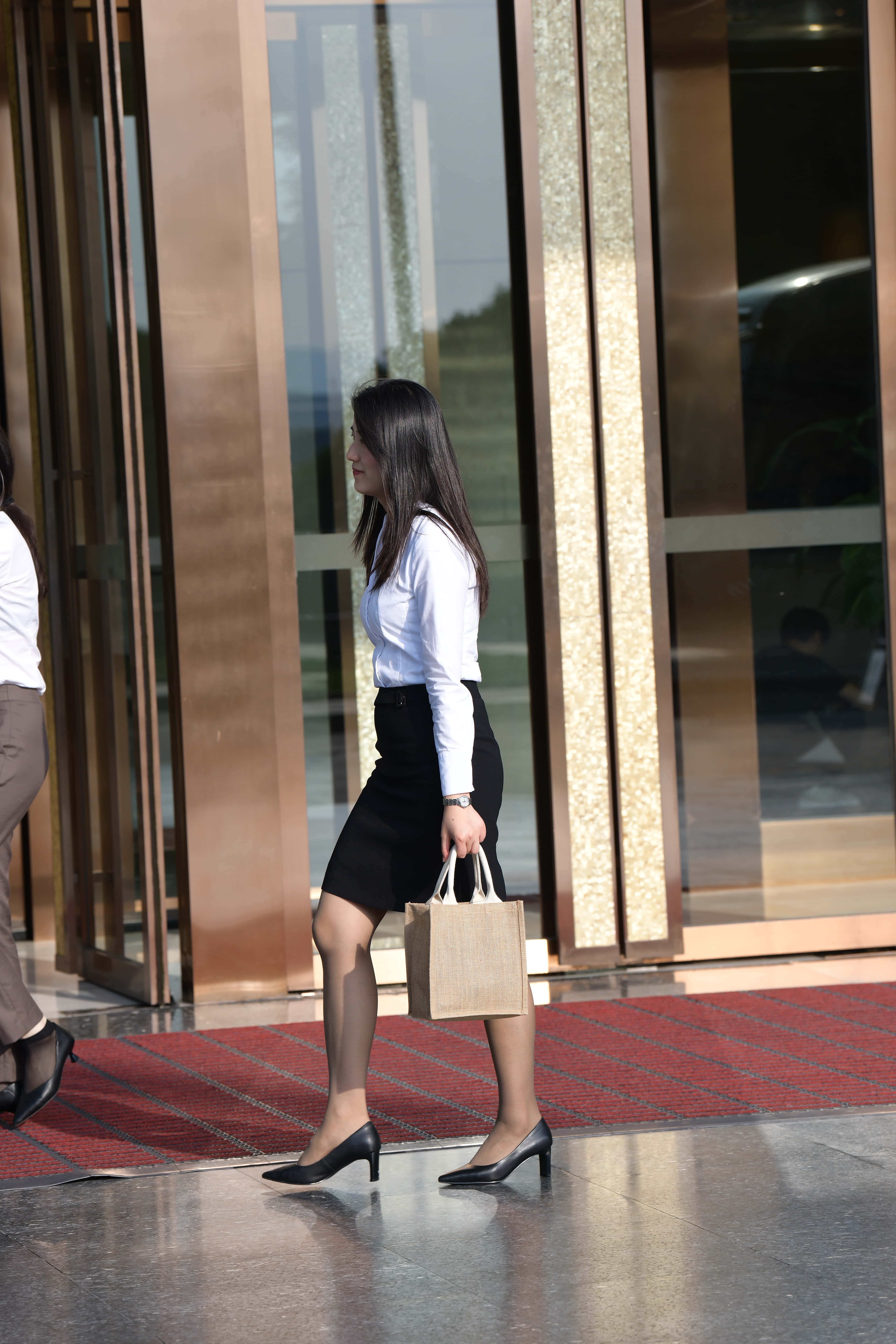 GS-T813   抓拍通勤装小姐姐好身材高颜值！ 【58P  1.31G】