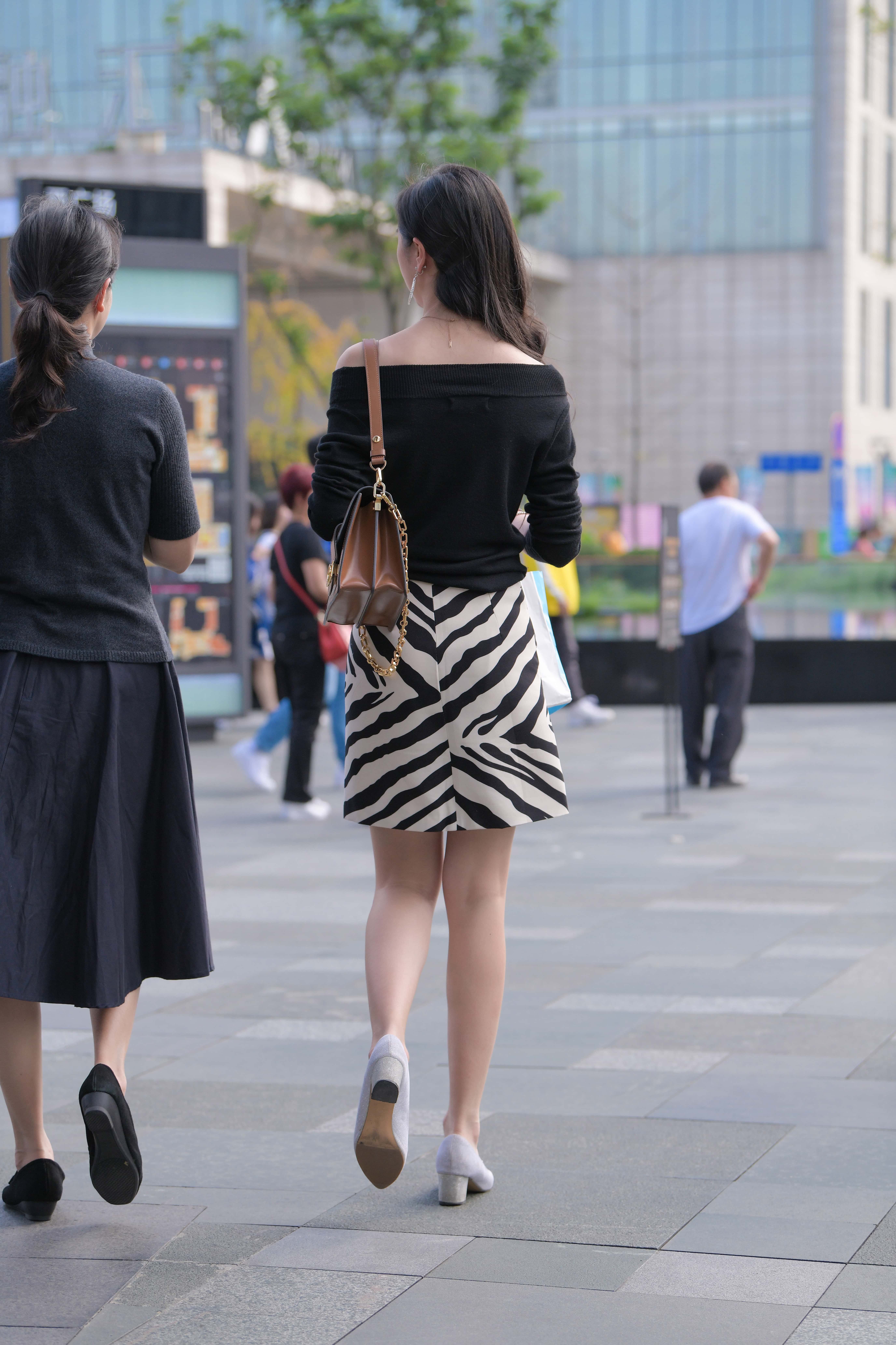 GS-K195  气质短裙美女 【47P  625M】