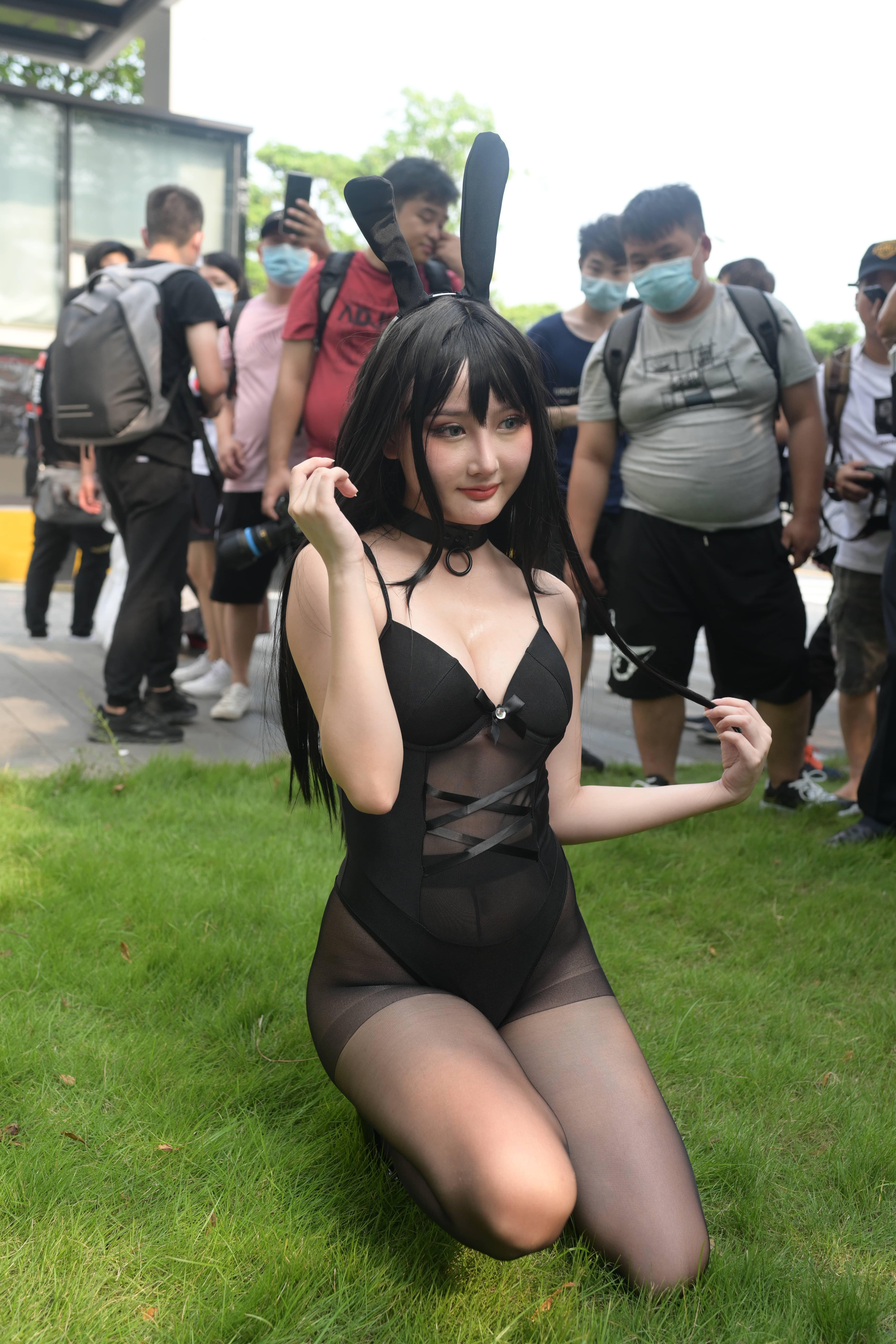 No.9869 可爱黑丝兔 [74P-1.33GB]