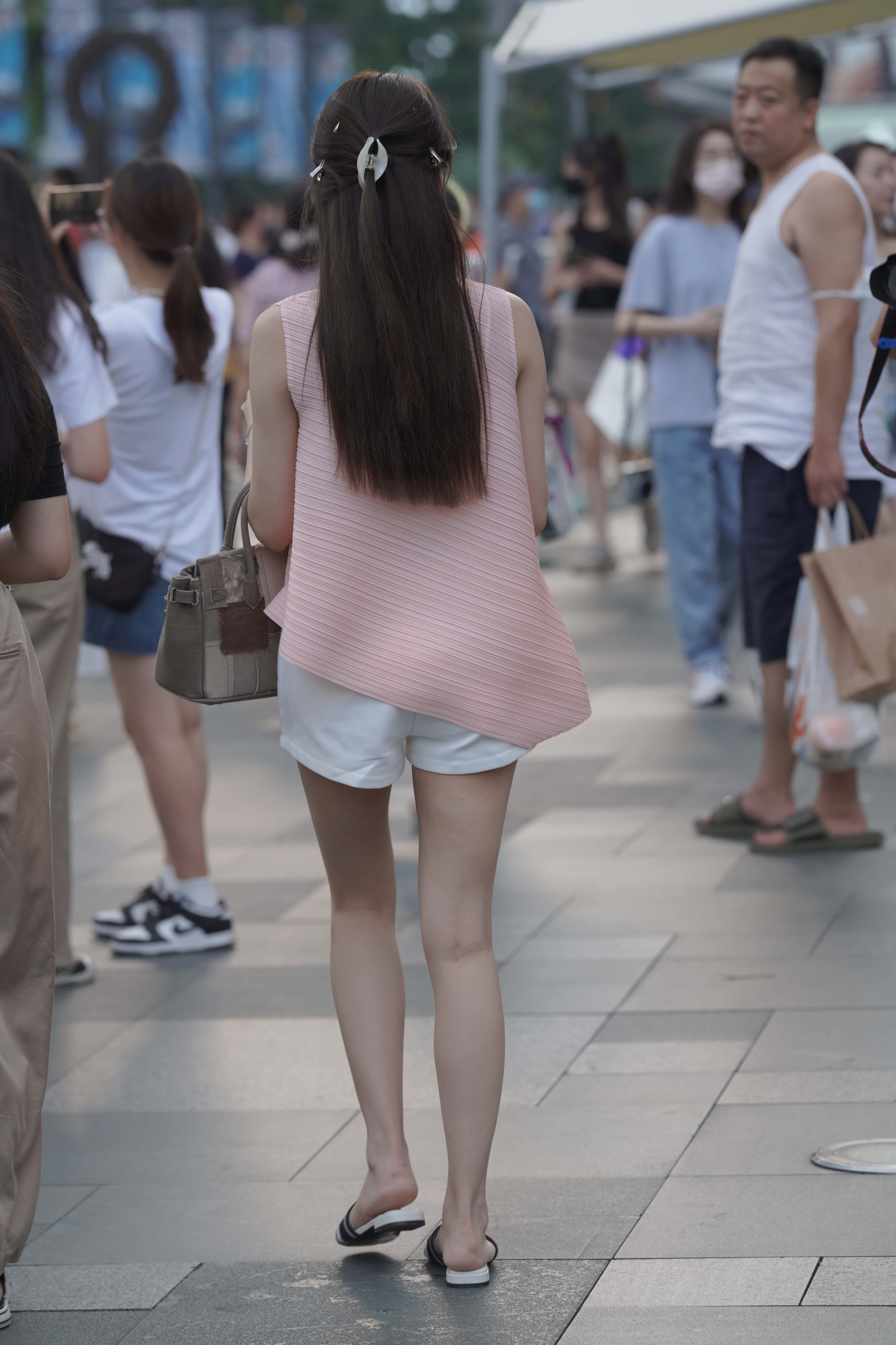 No.5842（No.7534） 爱笑的美女 [75P-811MB]