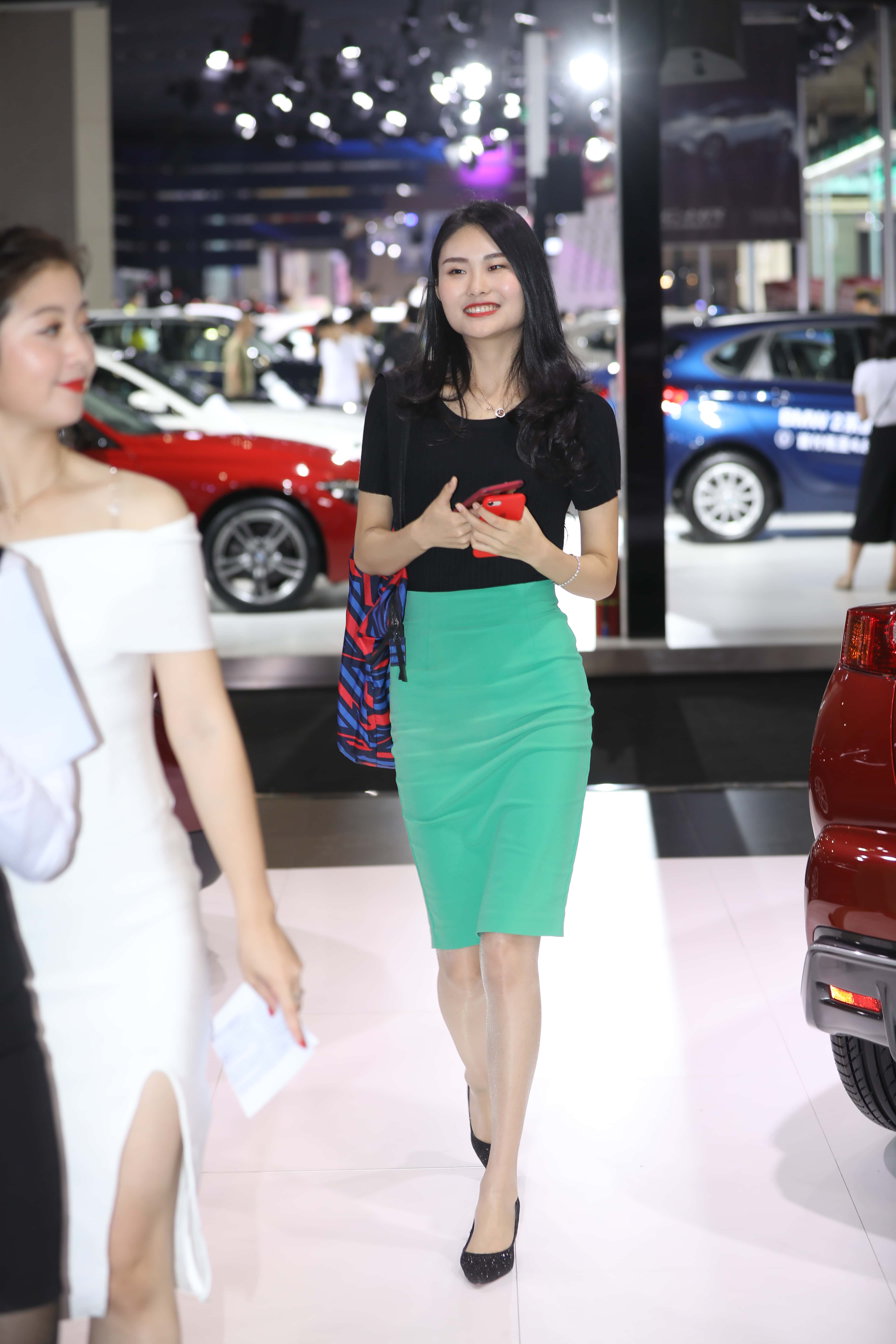 GS-K226 极品大长腿肉丝美女小姐姐 【62P 430M】