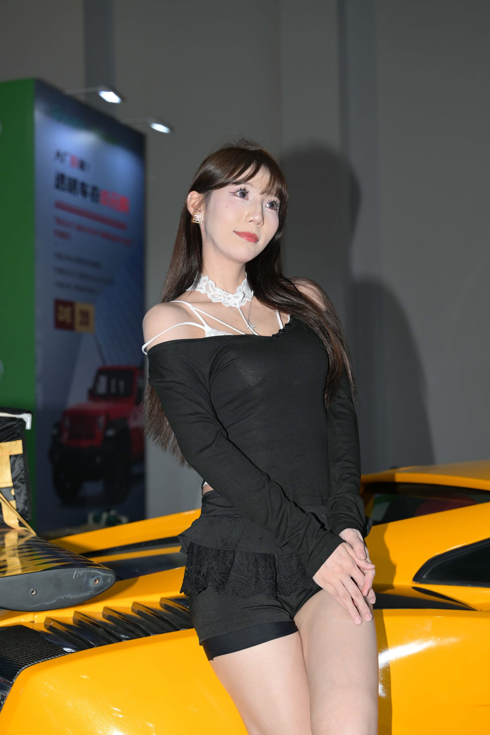 No.9758 黑色短裤美腿 [46P-1.00GB]