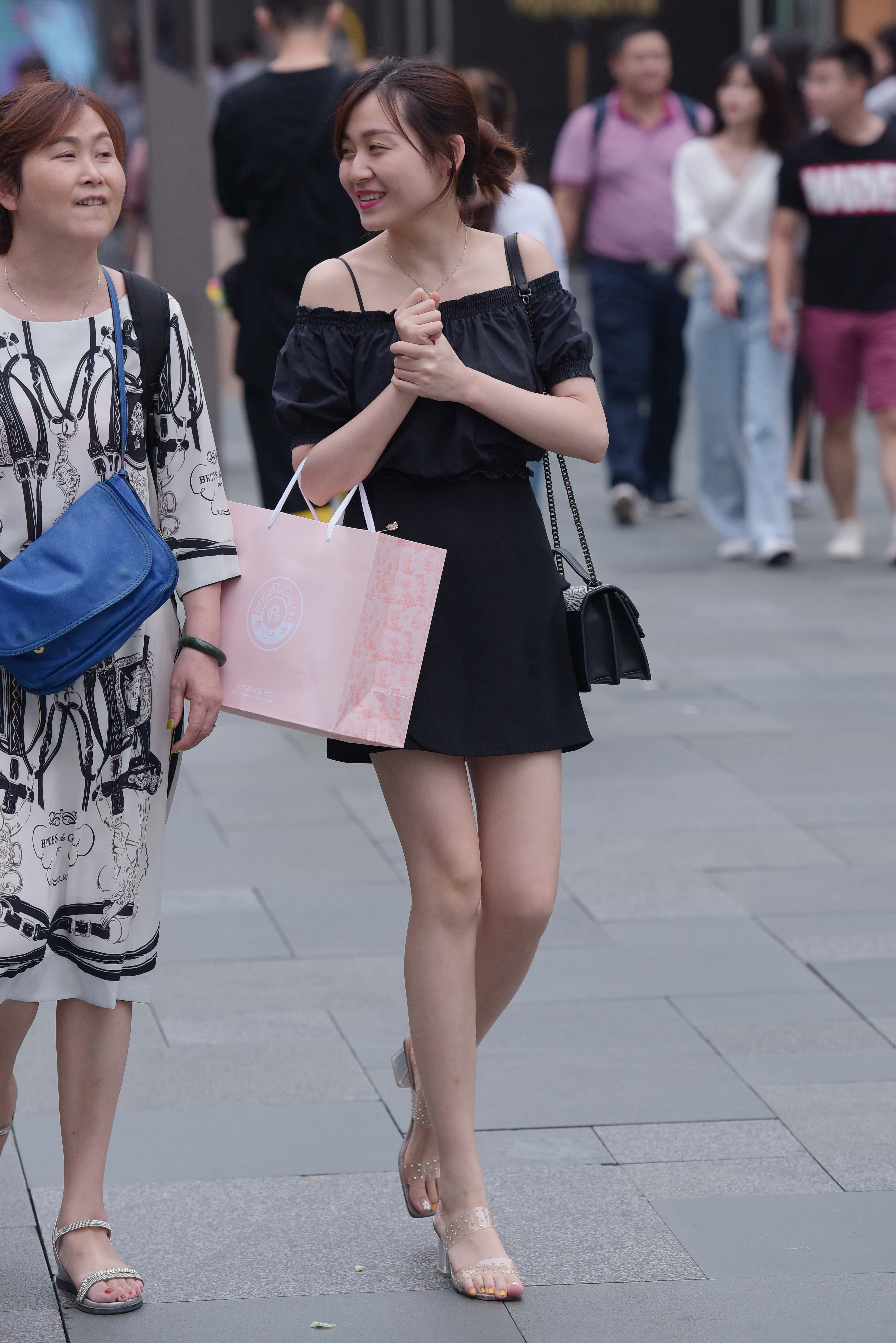 GS-K227 黑色连衣裙 【29P 539M】