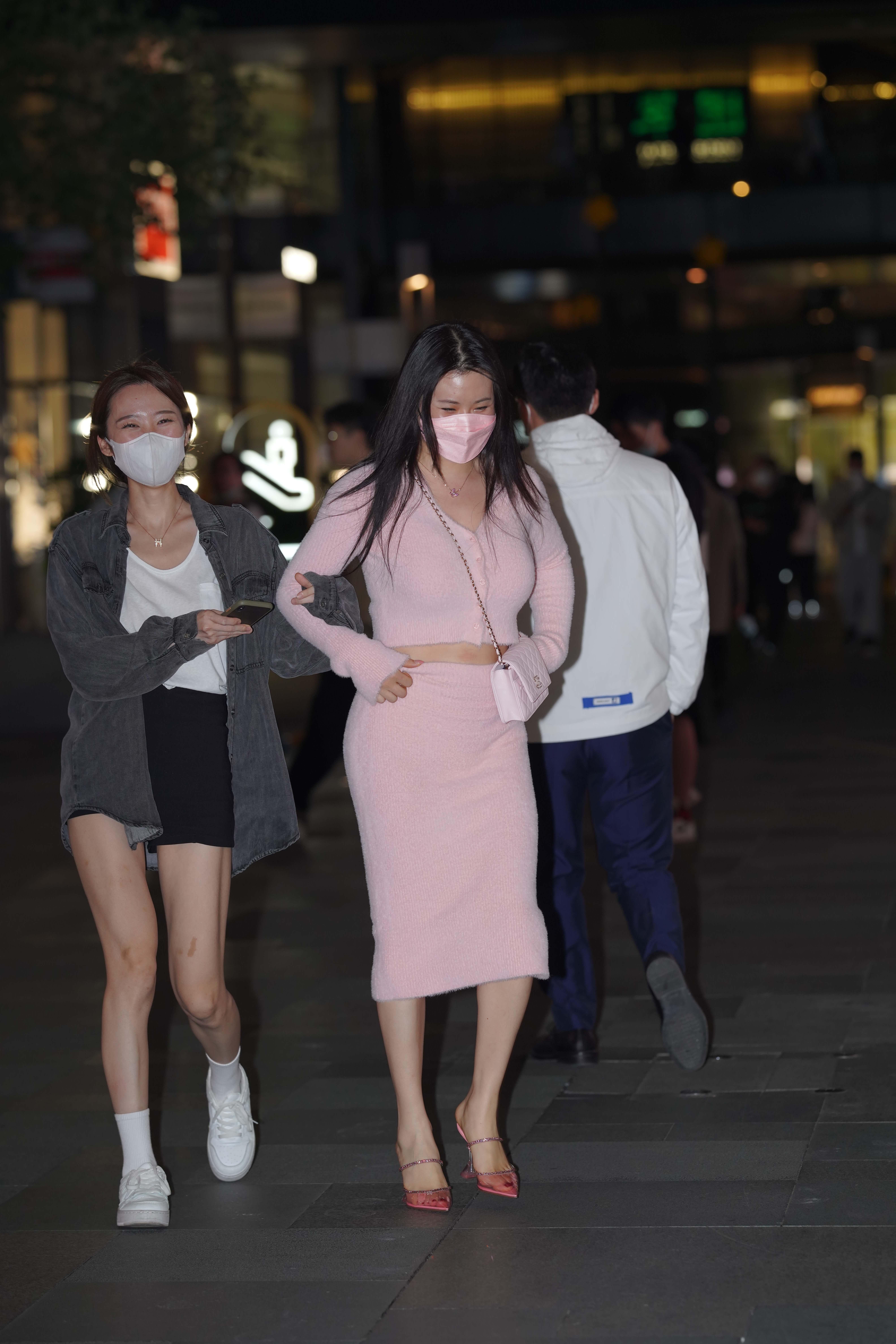 GS-T817  粉色包臀裙美女  【130P  1.99G】