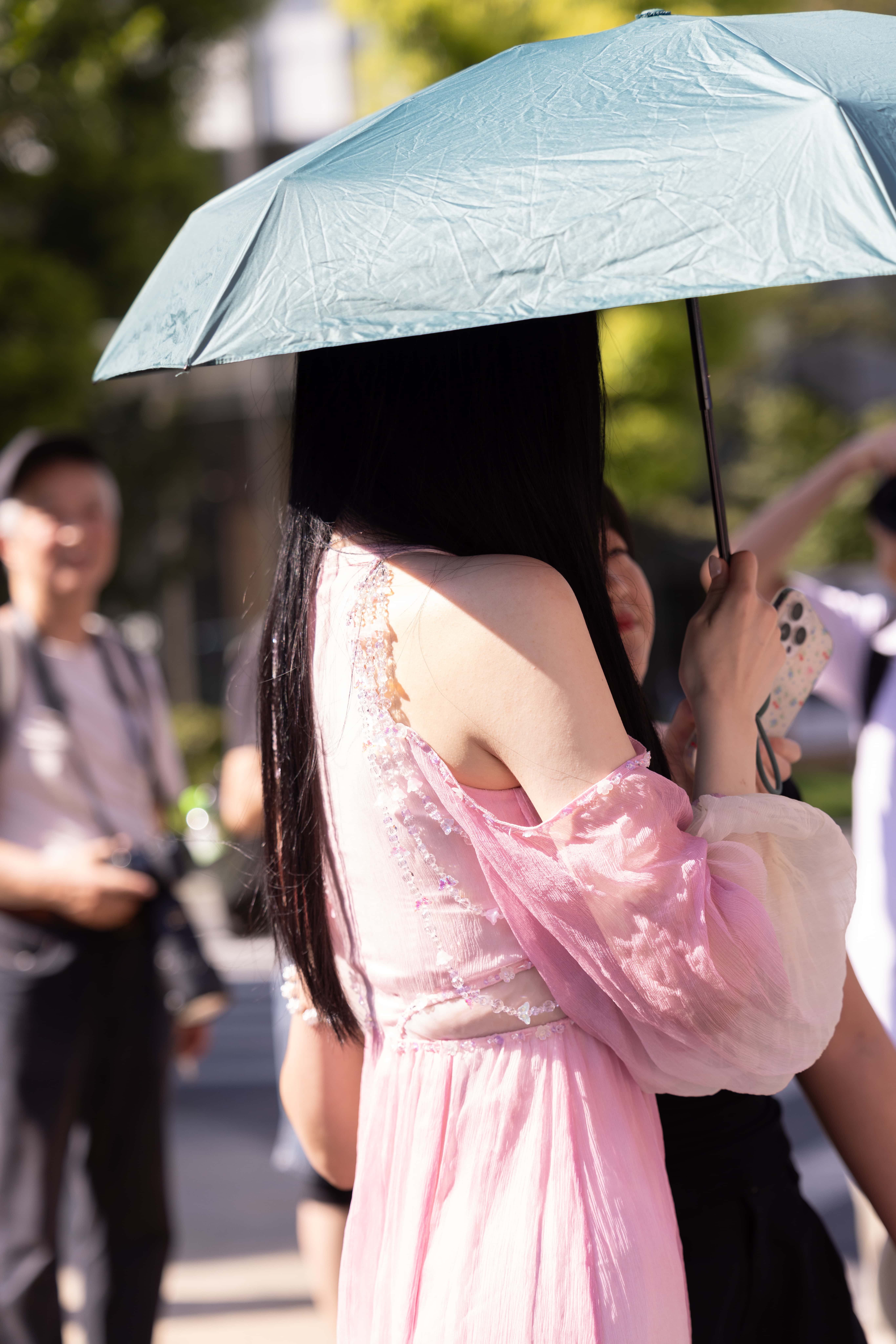 GS-X890 上海时装周-最近某音超火的上海街拍网红六个馒头 【163P 1.75G】