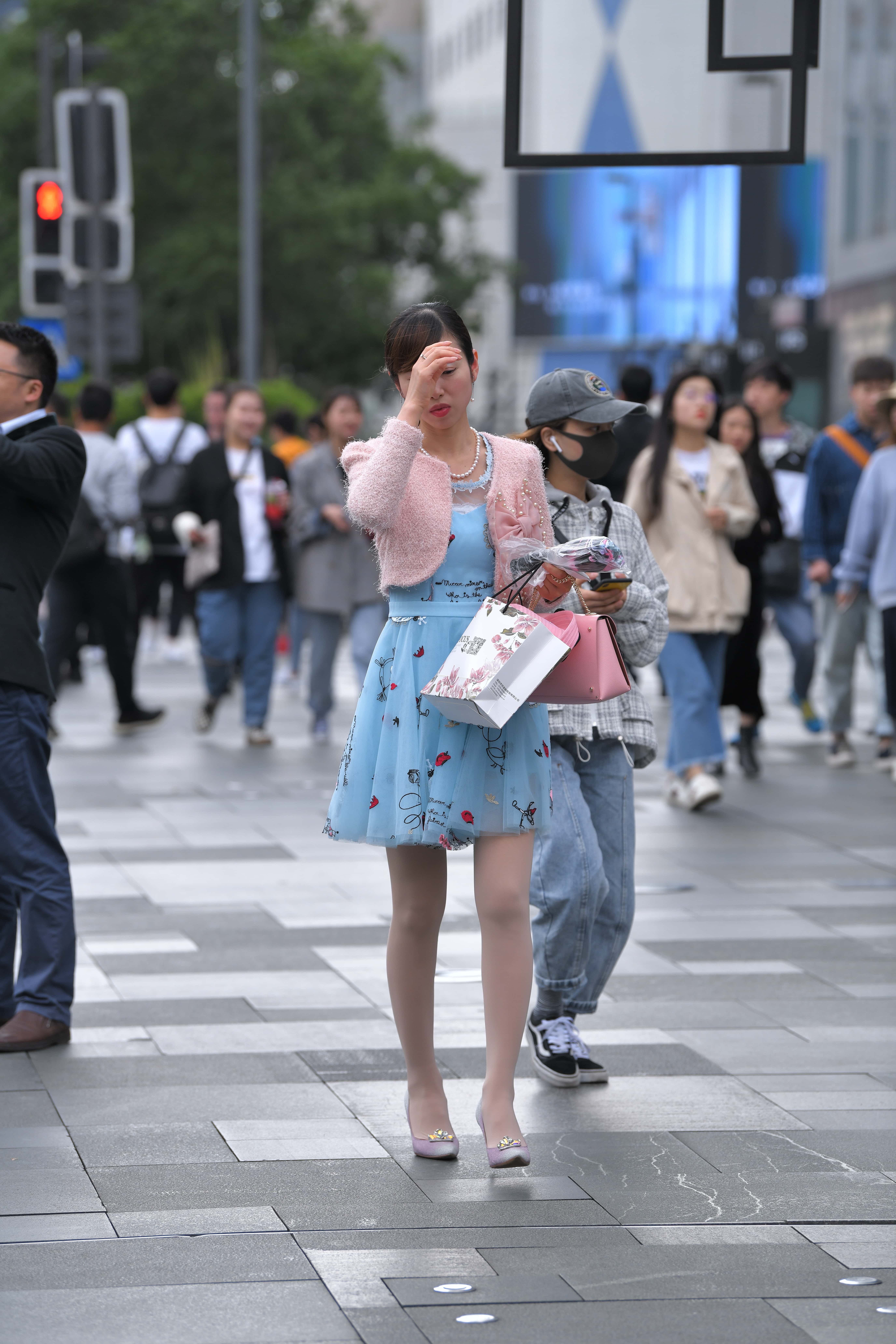 GS-K194 气质佳，美腿，肉丝美人 【78P  1.90G】