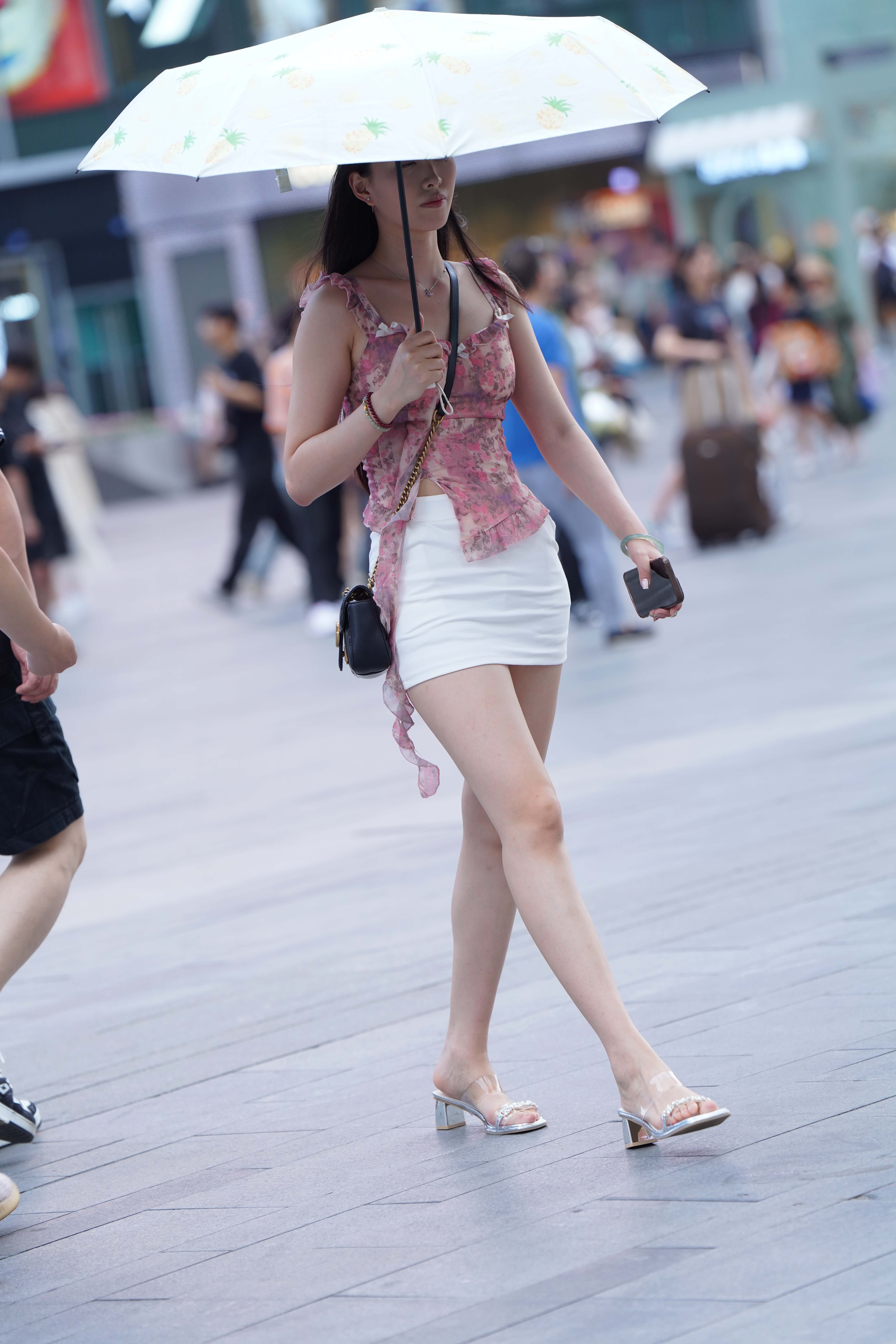 GS-T818  粉调碎花裙 【97P  1.33G】