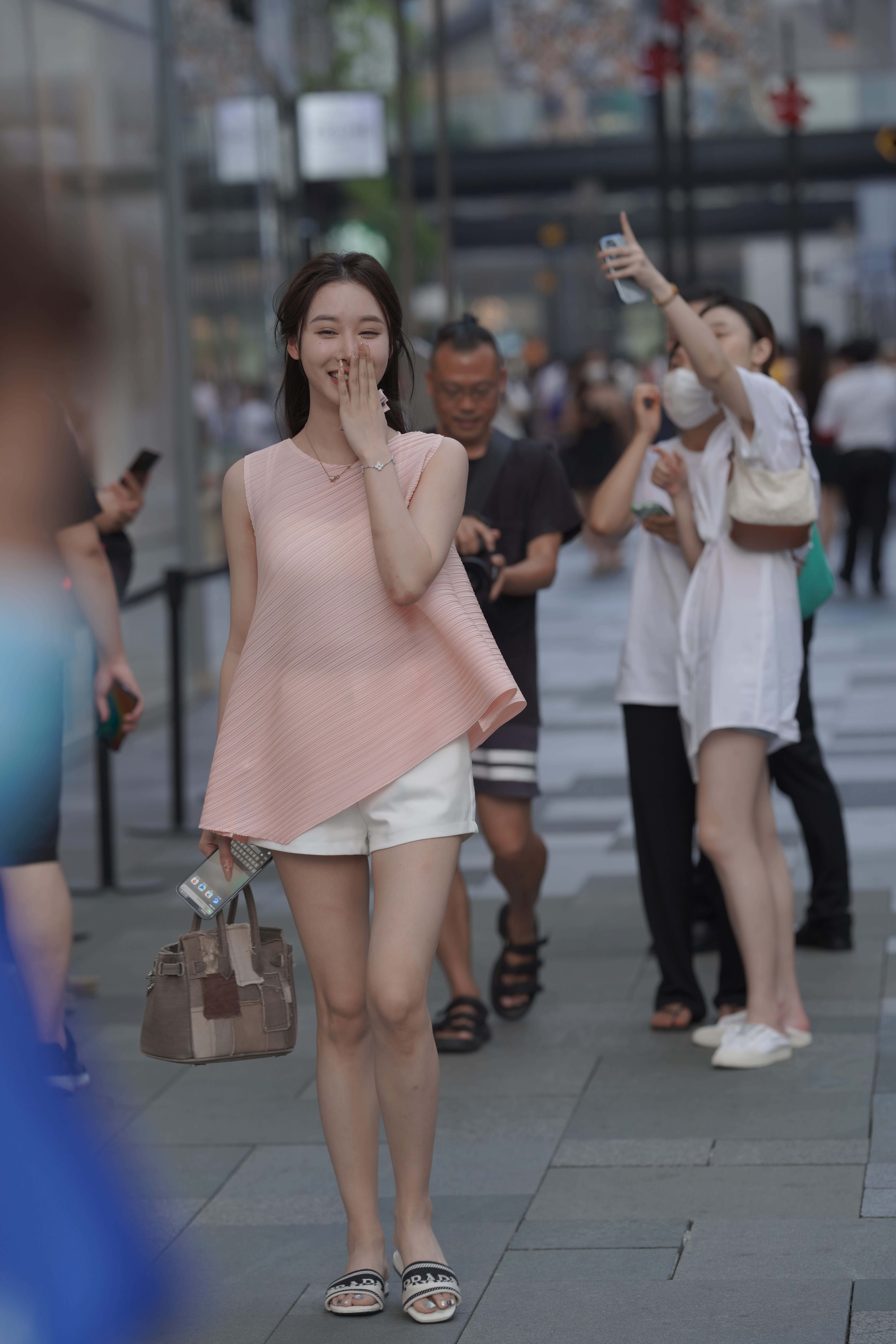 No.5842（No.7534） 爱笑的美女 [75P-811MB]