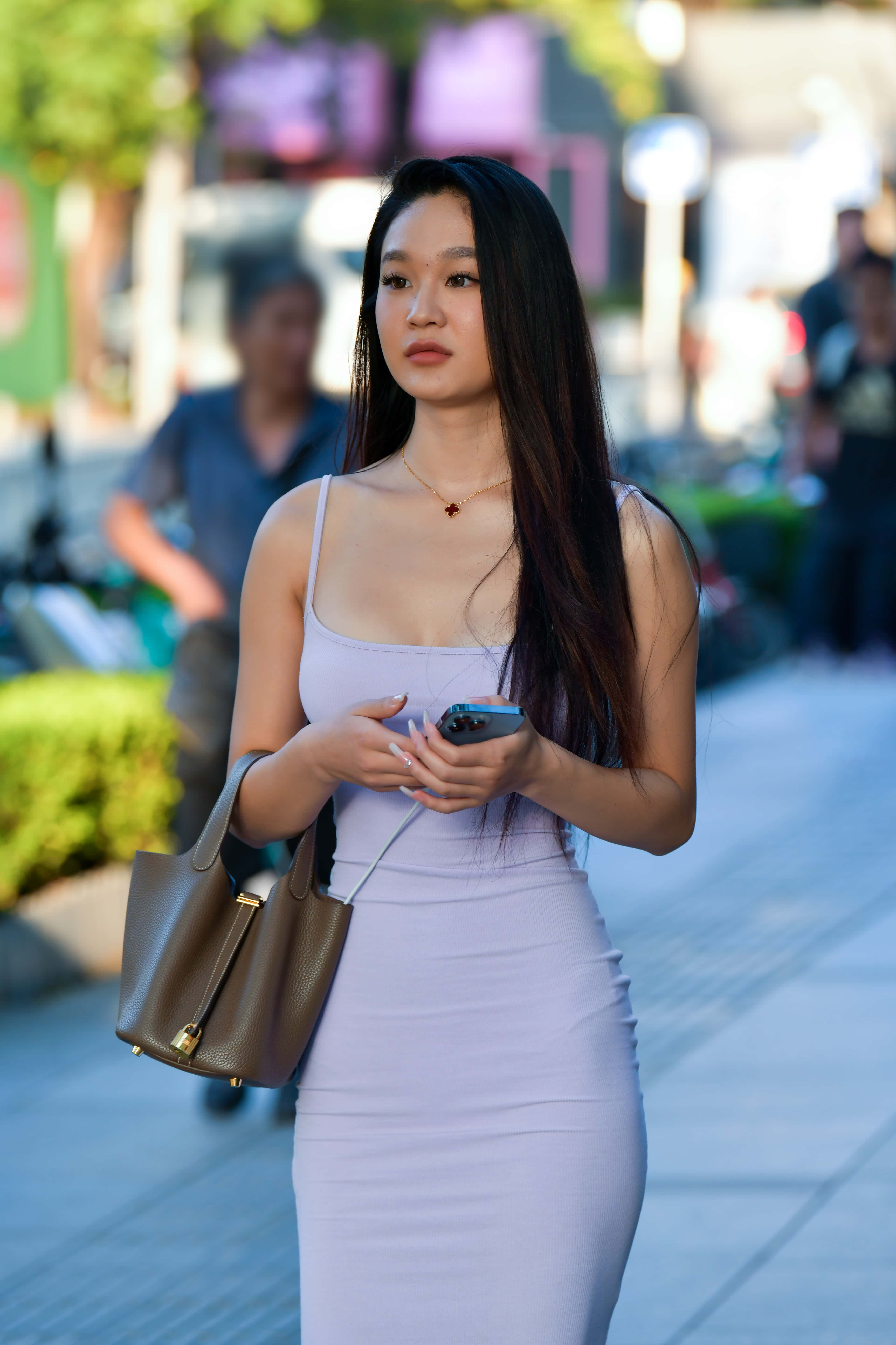 GS-T812  水粉裹身裙美女  【70P   1.30G】