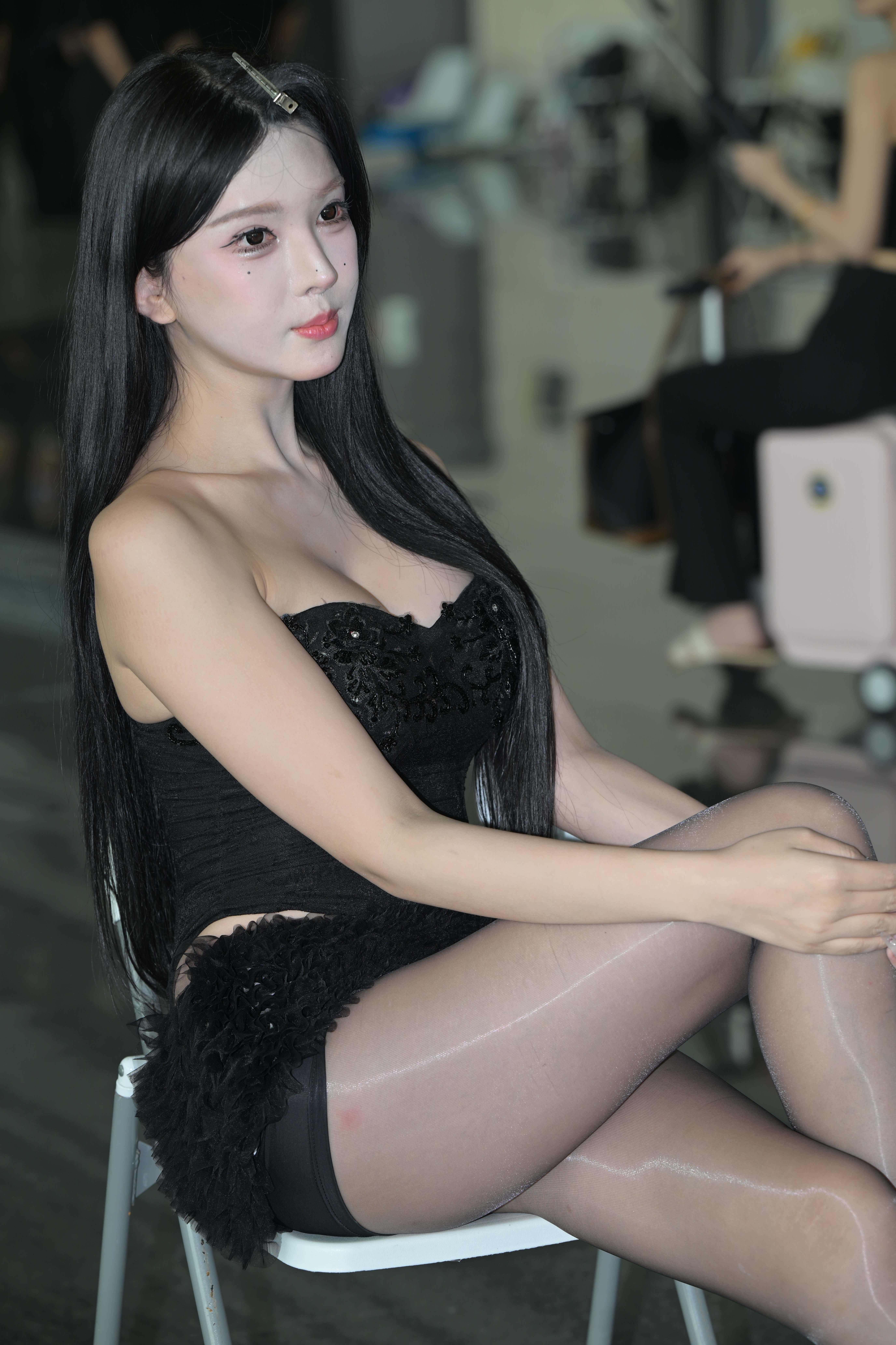 No.9833 诱人亮丝 [132P1V-3.39GB]