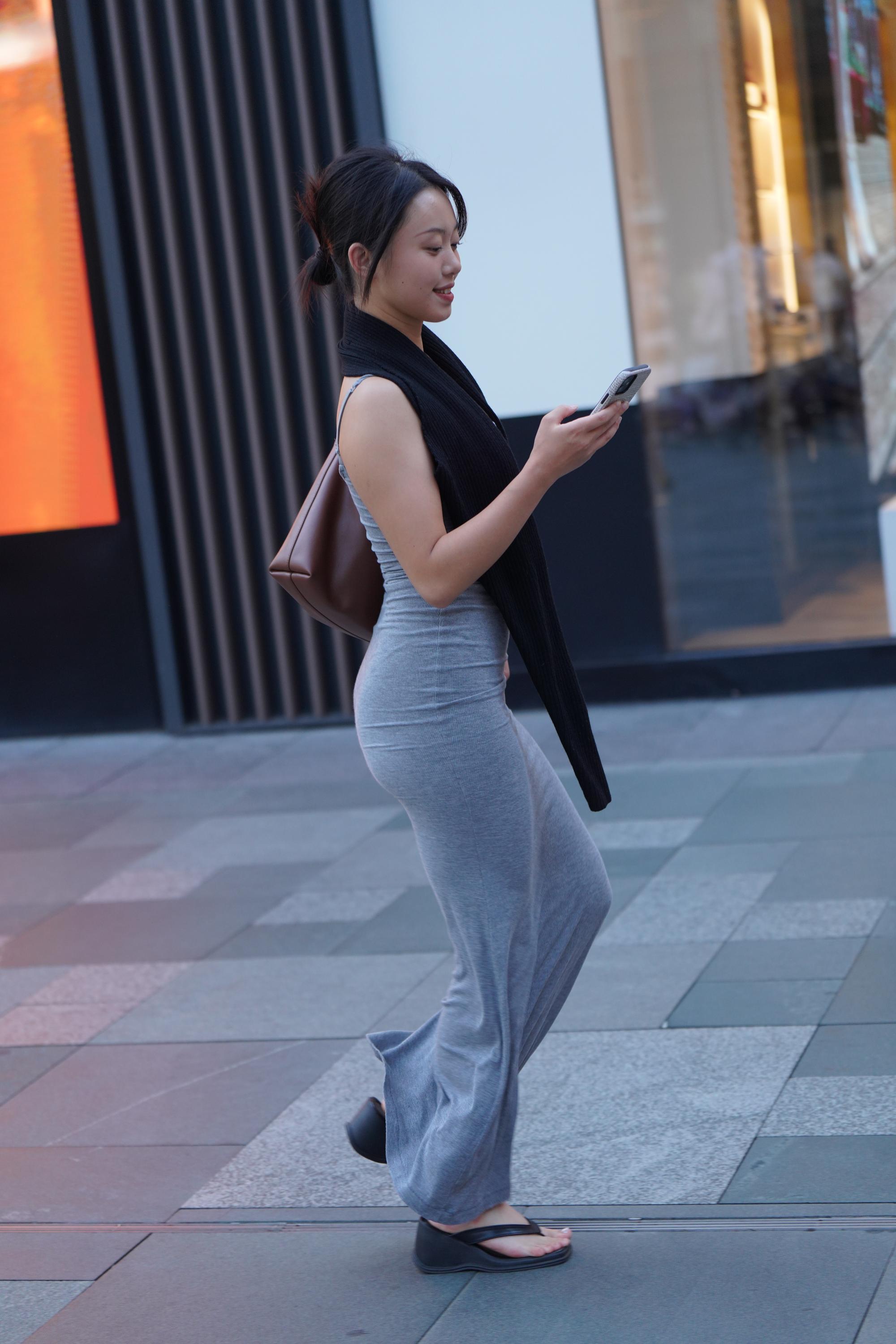 GS-T846 修身长裙勾勒曼妙曲线 【82P 1.64G】