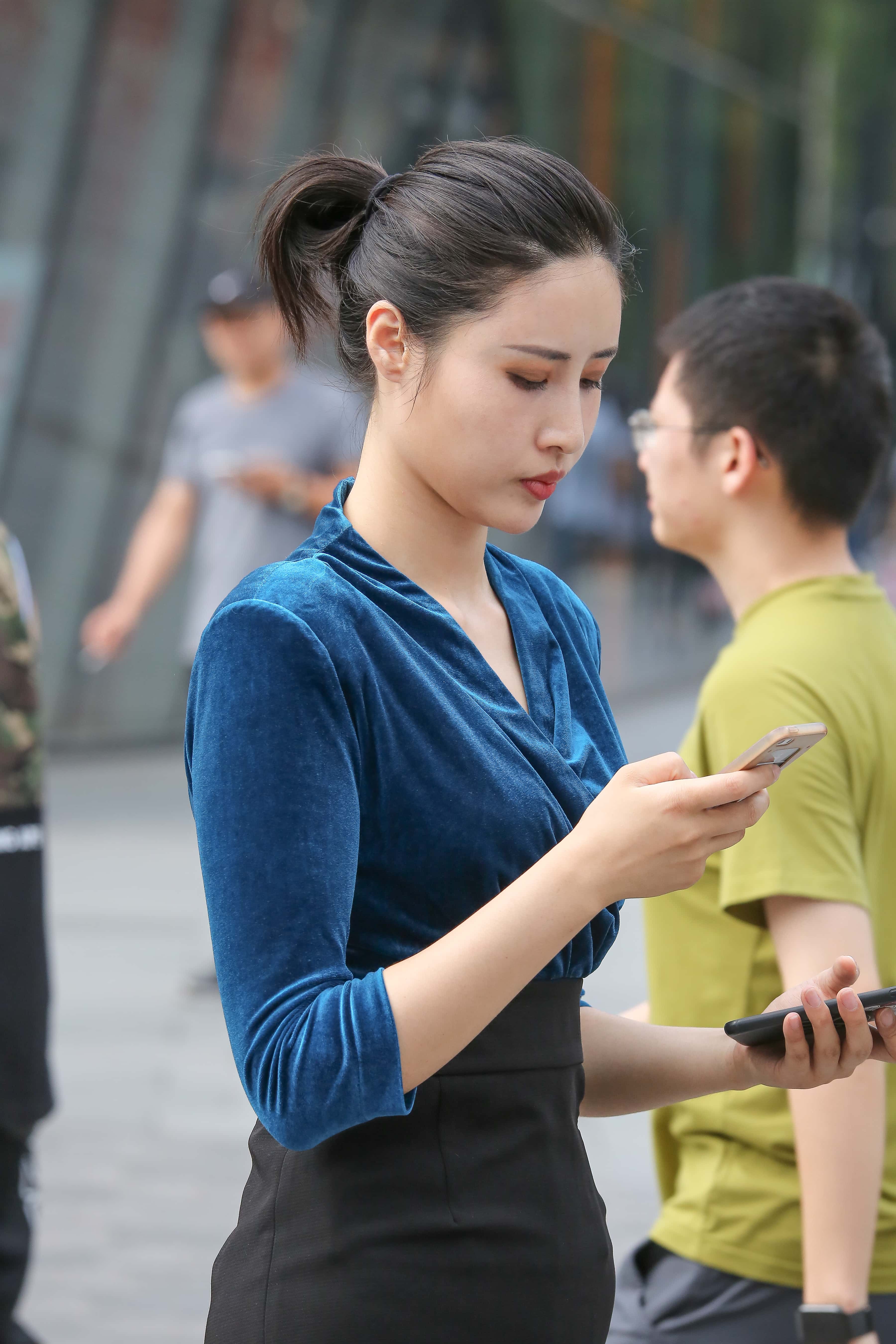 GS-K199  款款走来的黑丝美腿OL 【48P  440M】