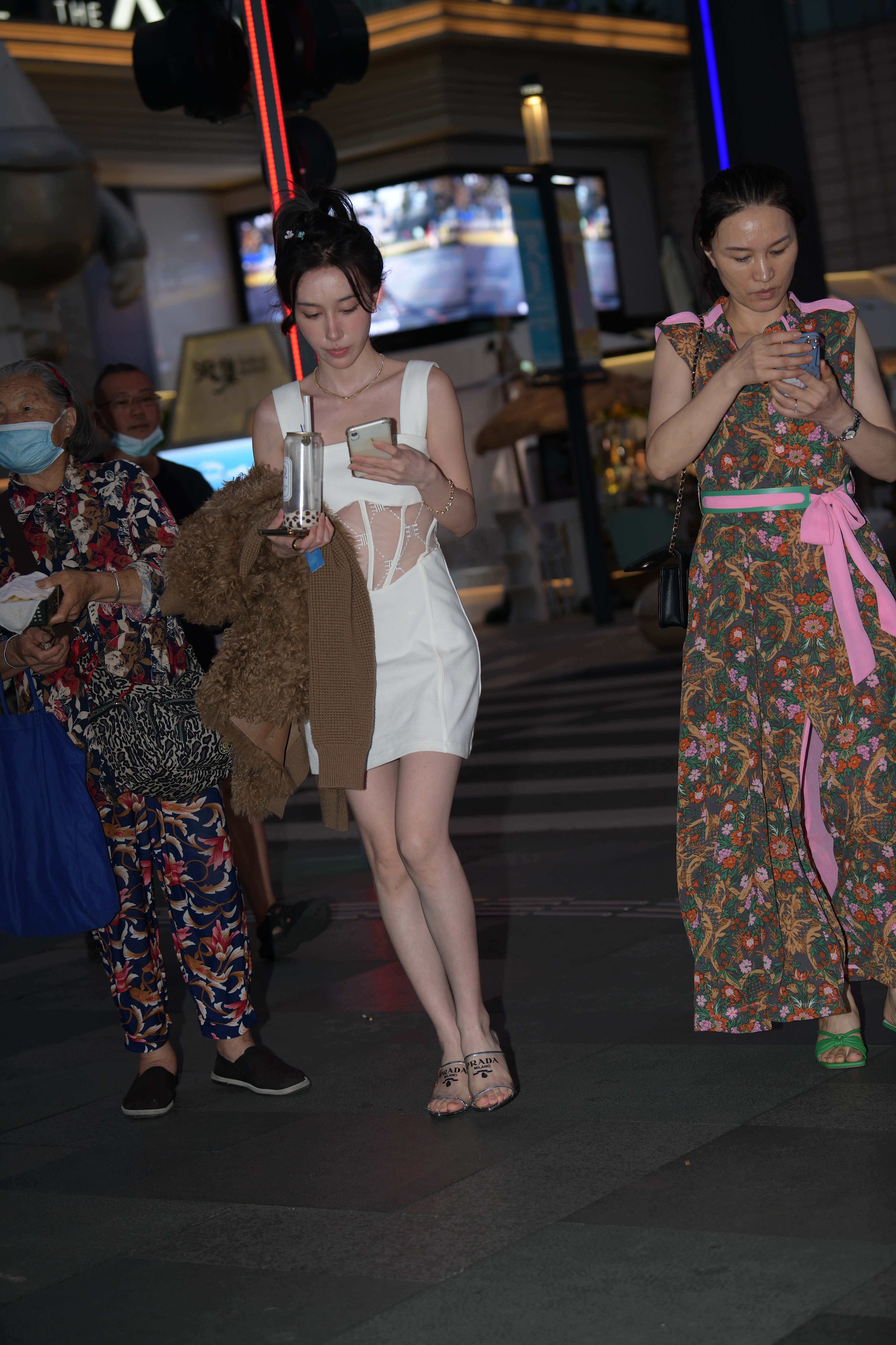 GS-X895 时尚美女 【129P 2.71G】