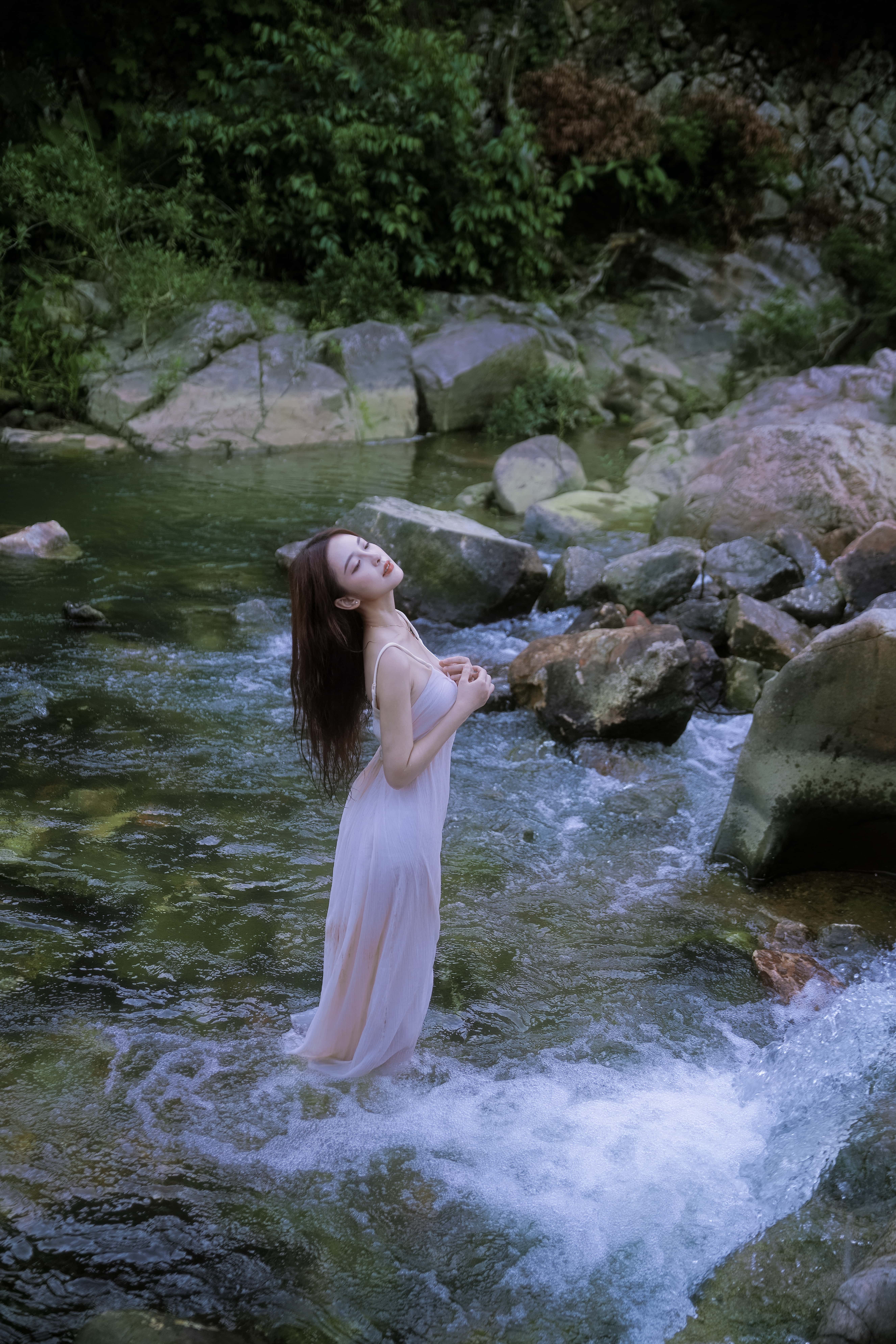 GS-Y0276 巨石拥仙・溪自流 颖儿YY [32P-1.13GB]