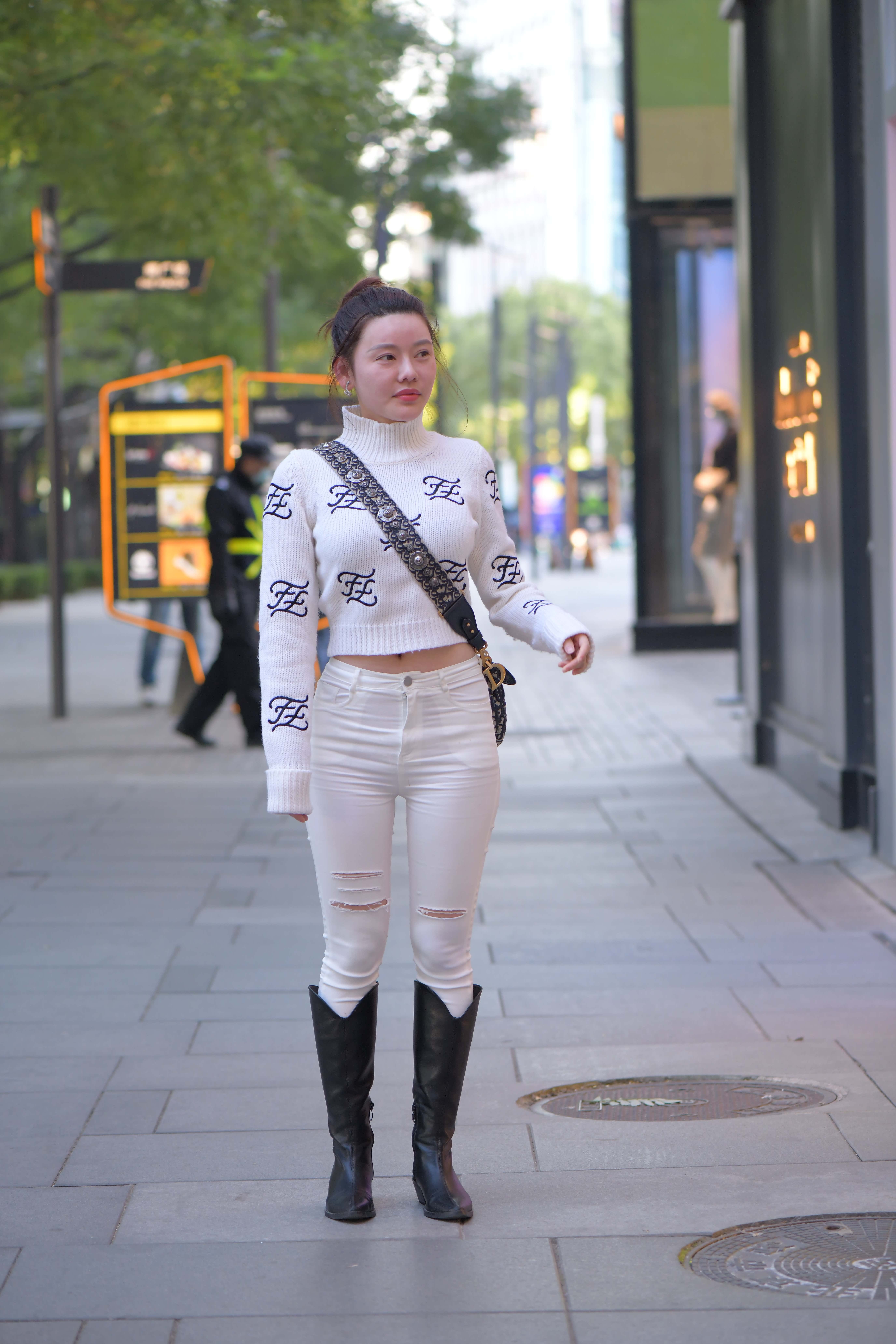 No.9942 性感白色牛仔裤 [202P-4.64GB]