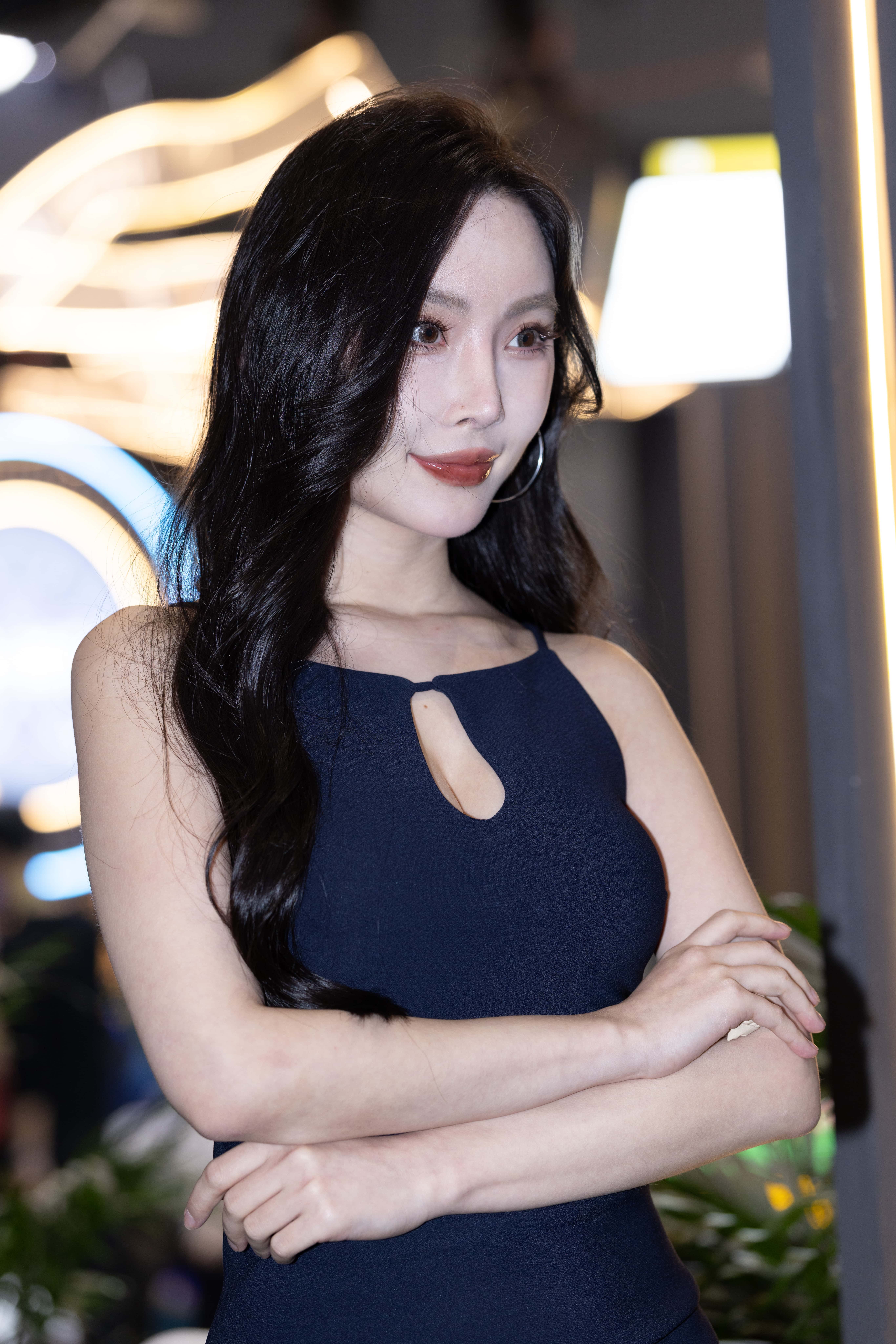 No.9923 蓝色修身裙 [141P-1.31GB]