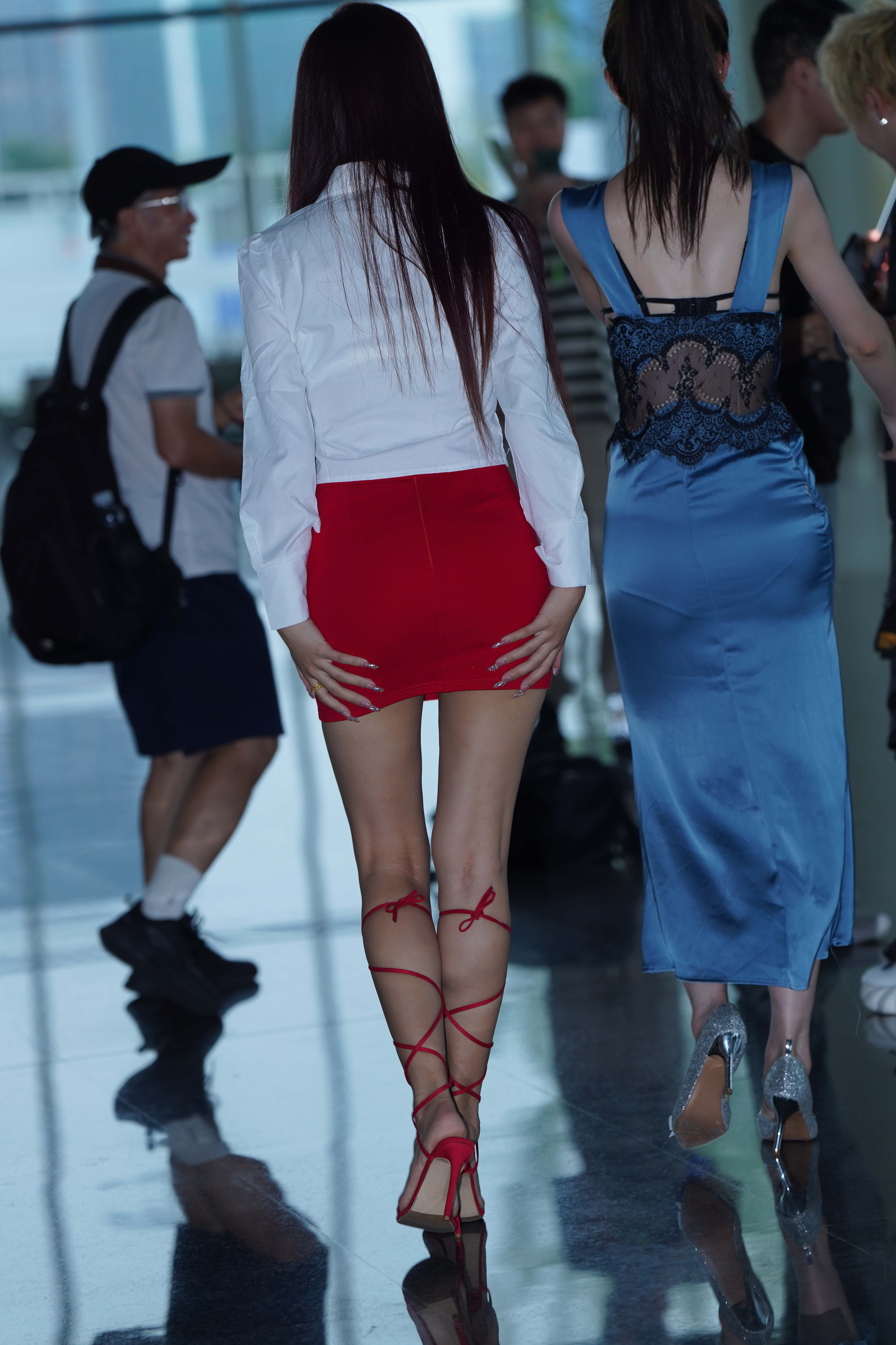 GS-X944 红裙高跟 【70P 1.07G】