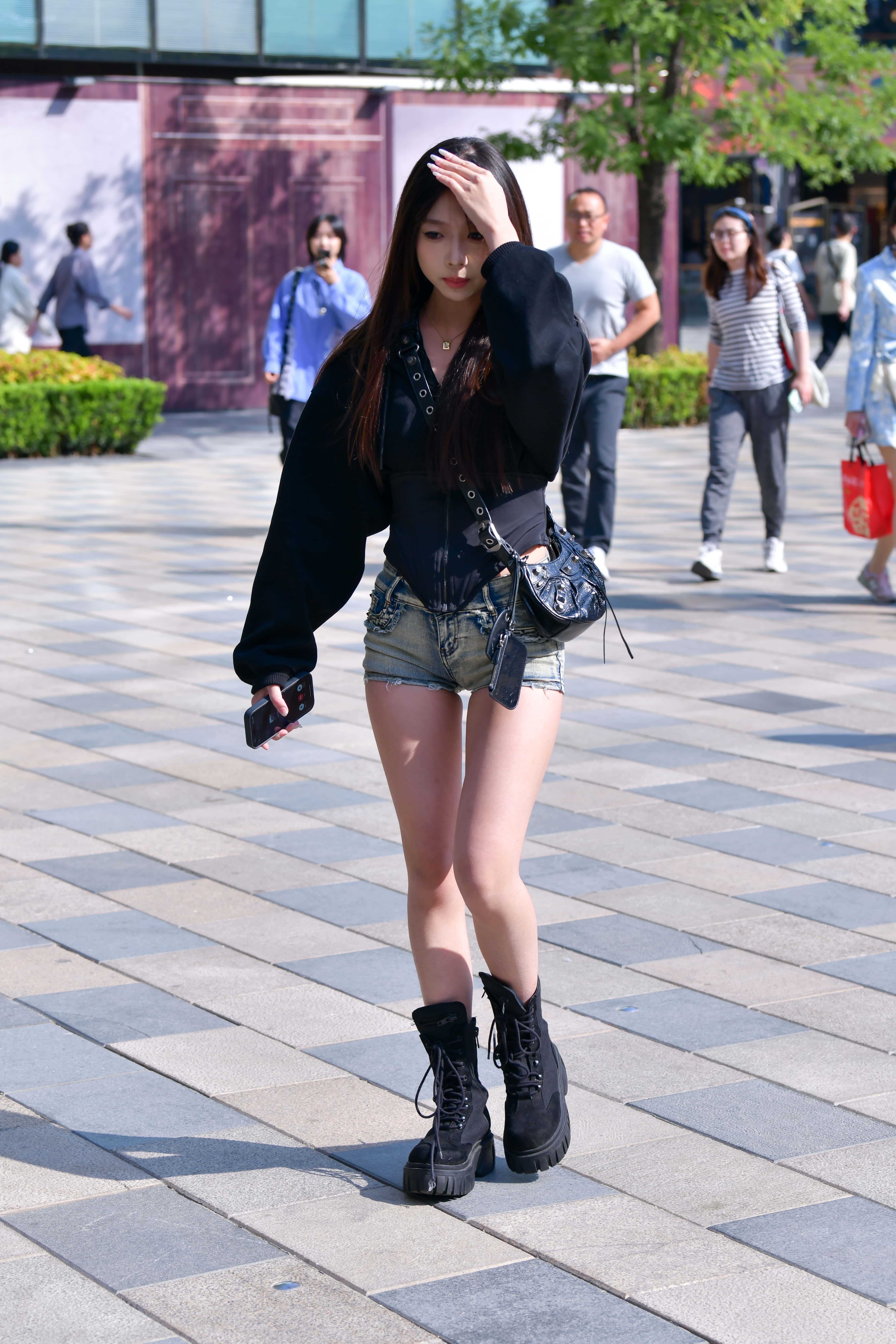 GS-X940 长腿超紧致热裤美女 【46P 793M】